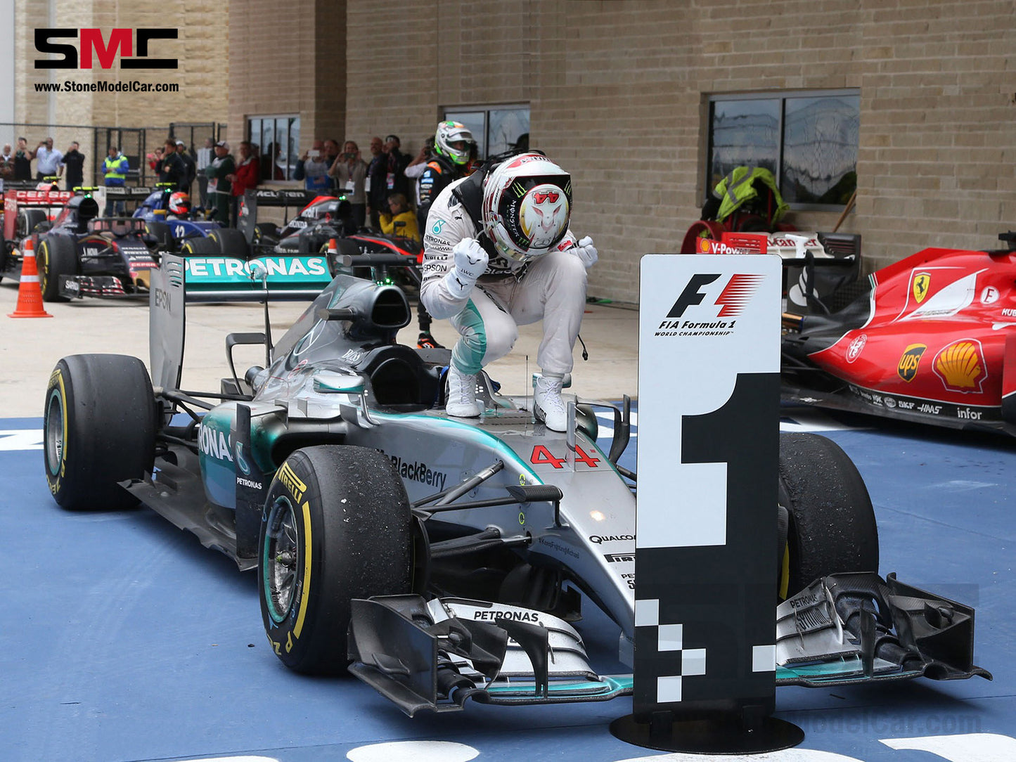 2015 3x World Champion Mercedes F1 W06 #44 Lewis Hamilton US GP 1:43 Spark Special Figure Edition