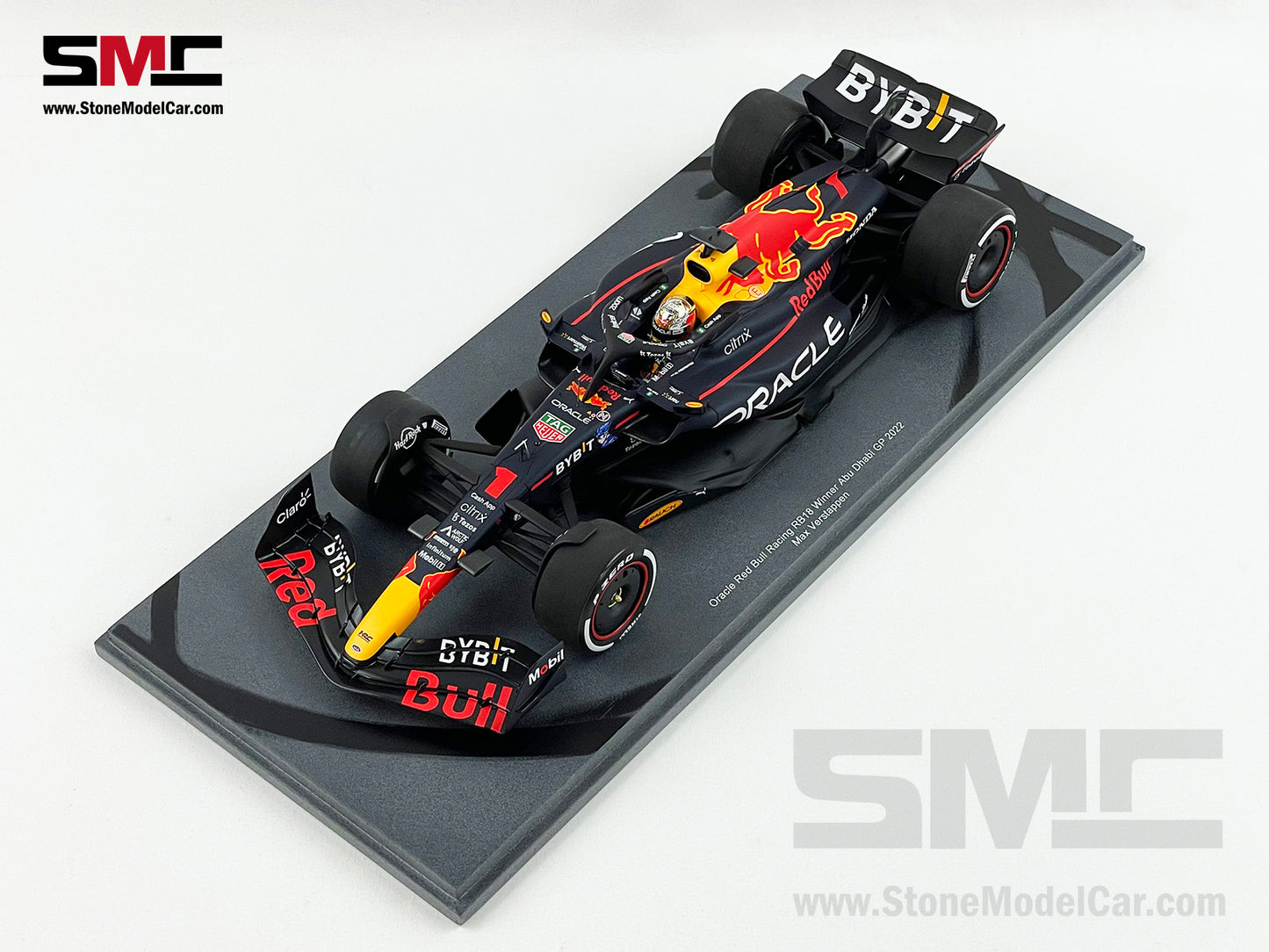 Red Bull F1 RB18 #1 Max Verstappen Abu Dhabi GP 2022 World Champion 1:18 Spark