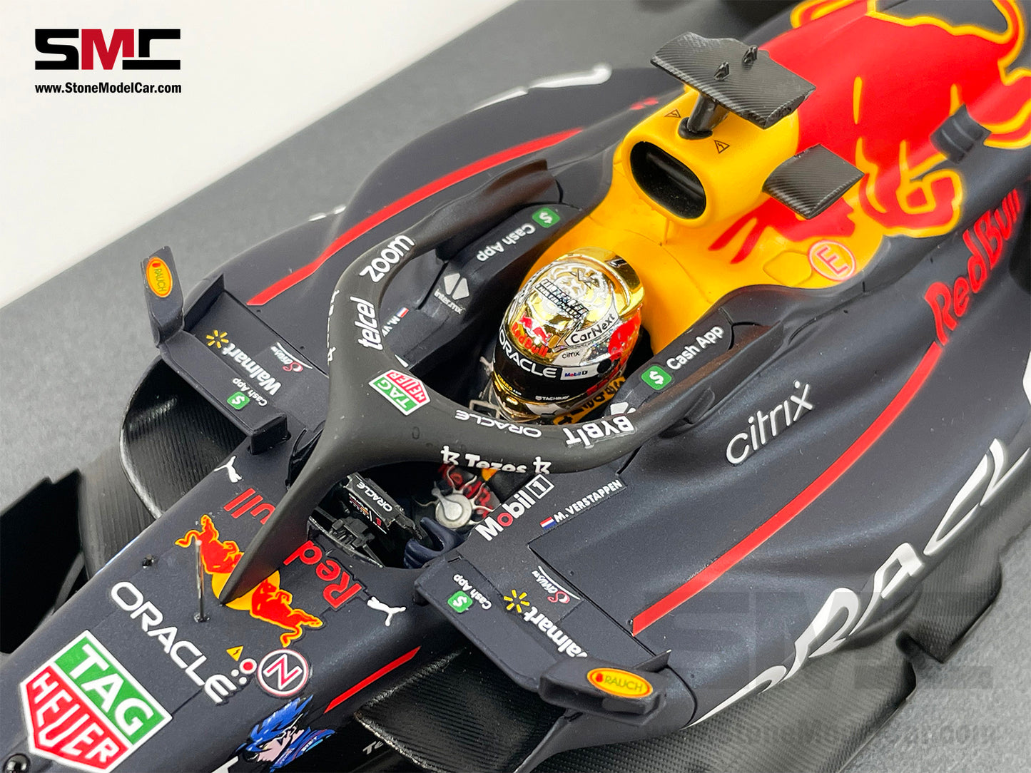 Red Bull F1 RB18 #1 Max Verstappen Abu Dhabi GP 2022 World Champion 1:18 Spark