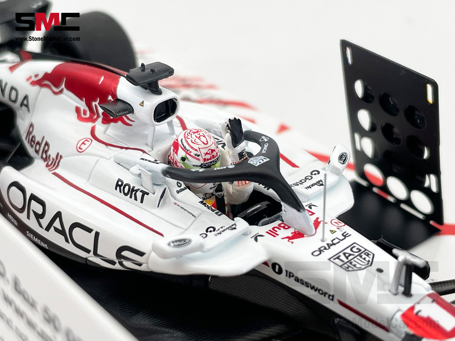 Red Bull F1 RB21 #1 Max Verstappen Japanese GP Winner 2025 1:43 MINICHAMPS MV Edition