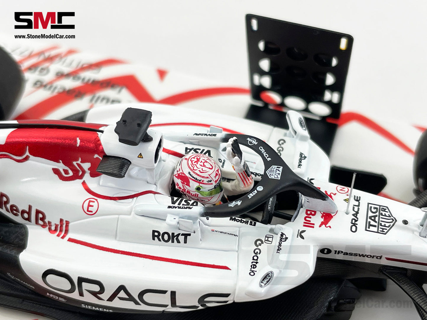 Red Bull F1 RB21 #1 Max Verstappen Japanese GP Winner 2025 1:43 MINICHAMPS MV Edition