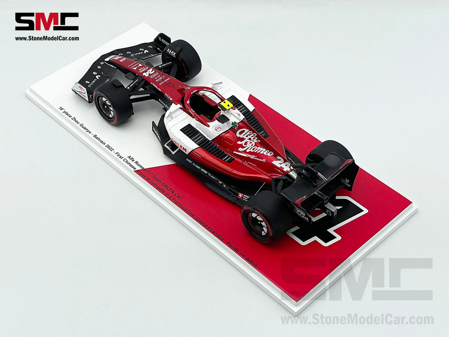 2022 Alfa Romeo Sauber F1 C42 #24 Zhou Guanyu Bahrain GP 10th 1st Point 1:18 Spark with Figure