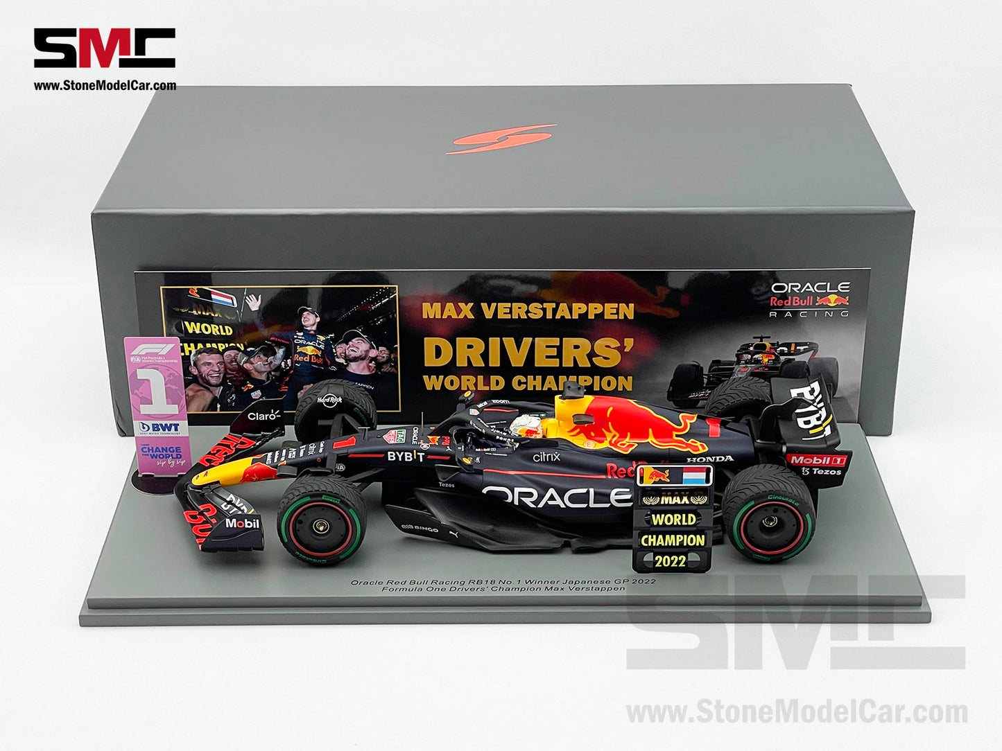 #1 Max Verstappen 2022 World Champion Red Bull F1 RB18 Japan GP 1:18 Spark 18S774
