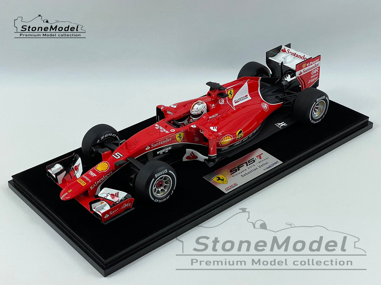 Ferrari F1 SF15-T Sebastian Vettel Malaysia 2015 Winner 1:18 LS18F101 LookSmart