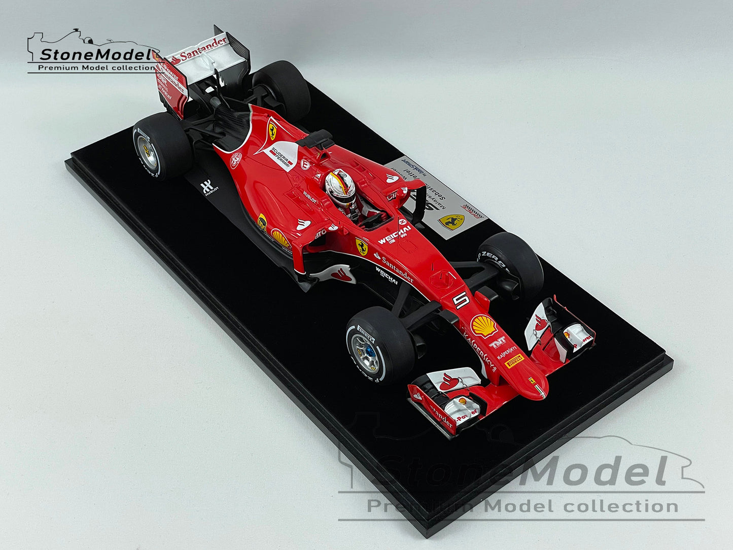 Ferrari F1 SF15-T Sebastian Vettel Malaysia 2015 Winner 1:18 LS18F101 LookSmart