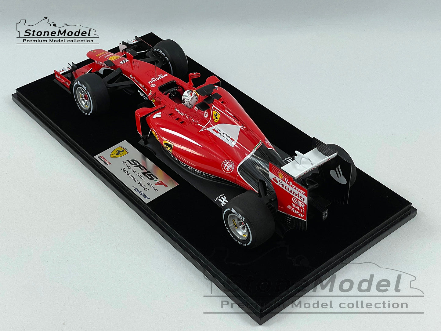 Ferrari F1 SF15-T Sebastian Vettel Malaysia 2015 Winner 1:18 LS18F101 LookSmart