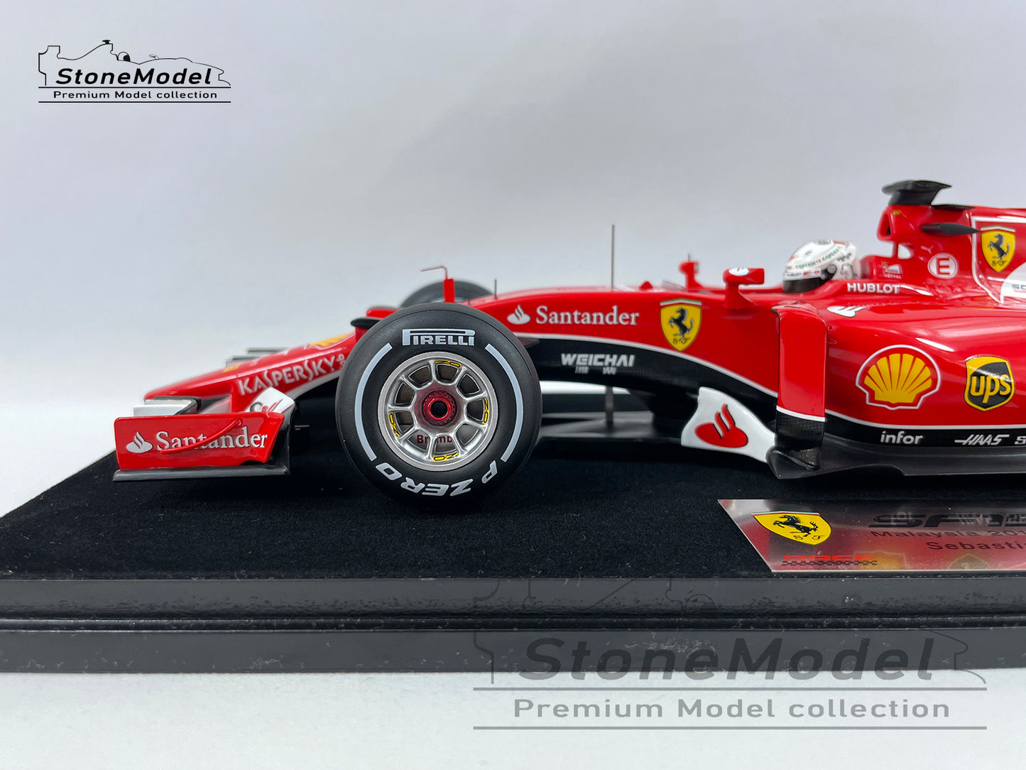 Ferrari F1 SF15-T Sebastian Vettel Malaysia 2015 Winner 1:18 LS18F101 LookSmart