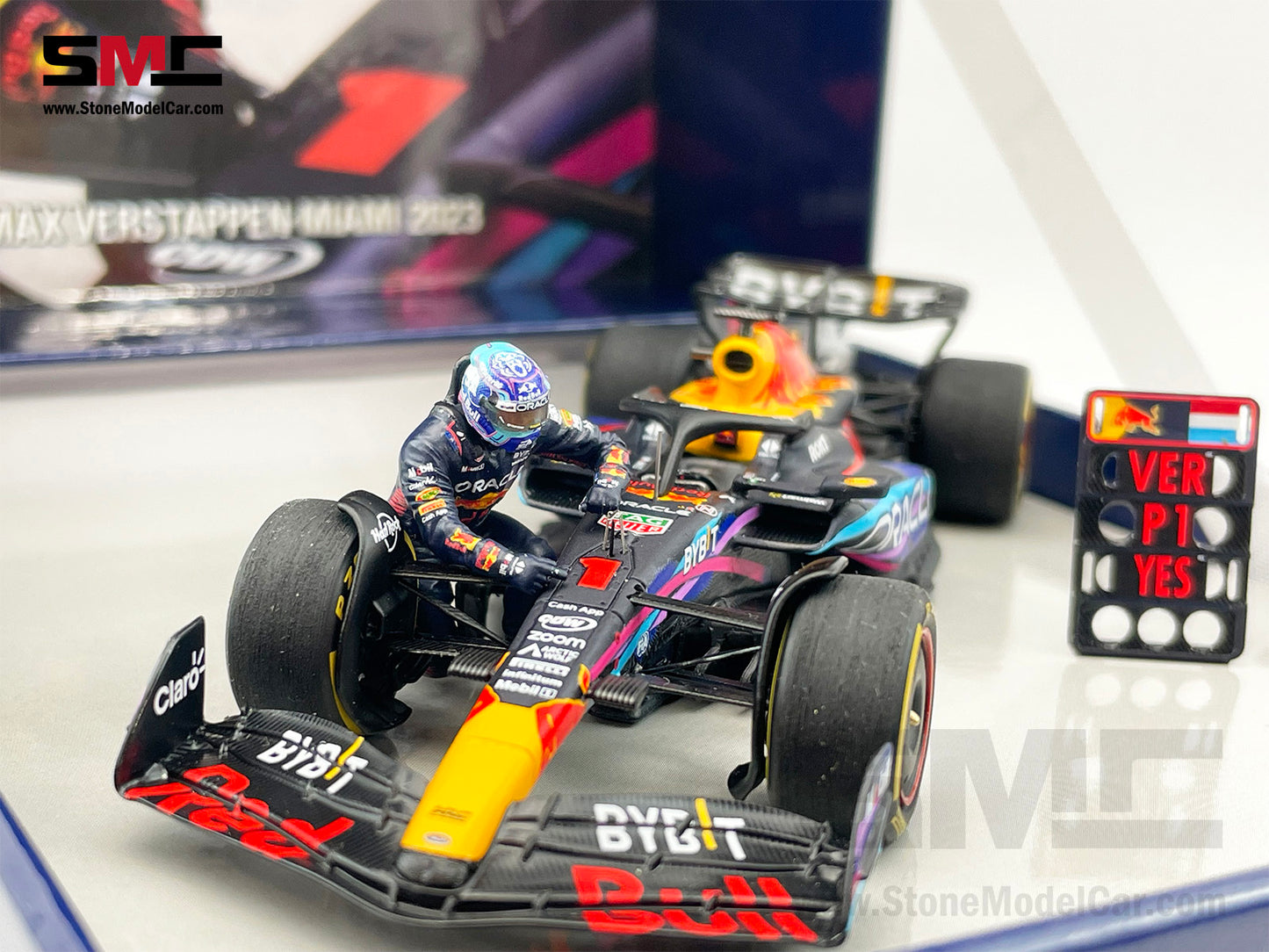 Red Bull F1 RB19 #1 Max Verstappen Winner US Miami GP 2023 World Champion Spark 1:43 Figure