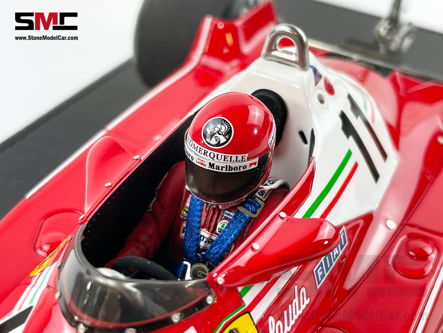 Ferrari F1 312 T2 11 Niki Lauda 1977 World Champion with Driver 1:18 GP REPLICAS