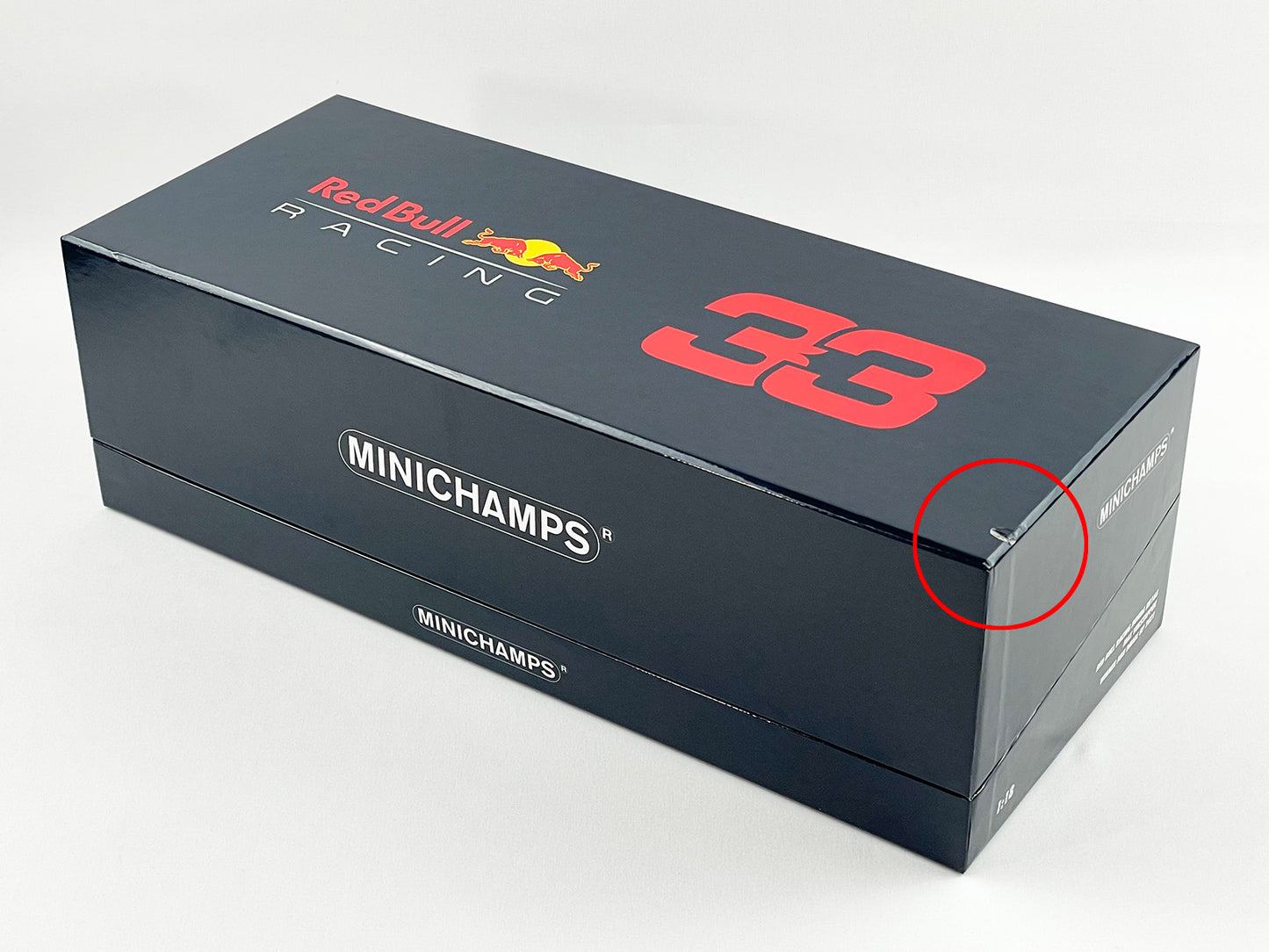 Repaired - MINICHAMPS 1:18 Red Bull F1 RB16B Max Verstappen Abu Dhabi 2021 World Champion