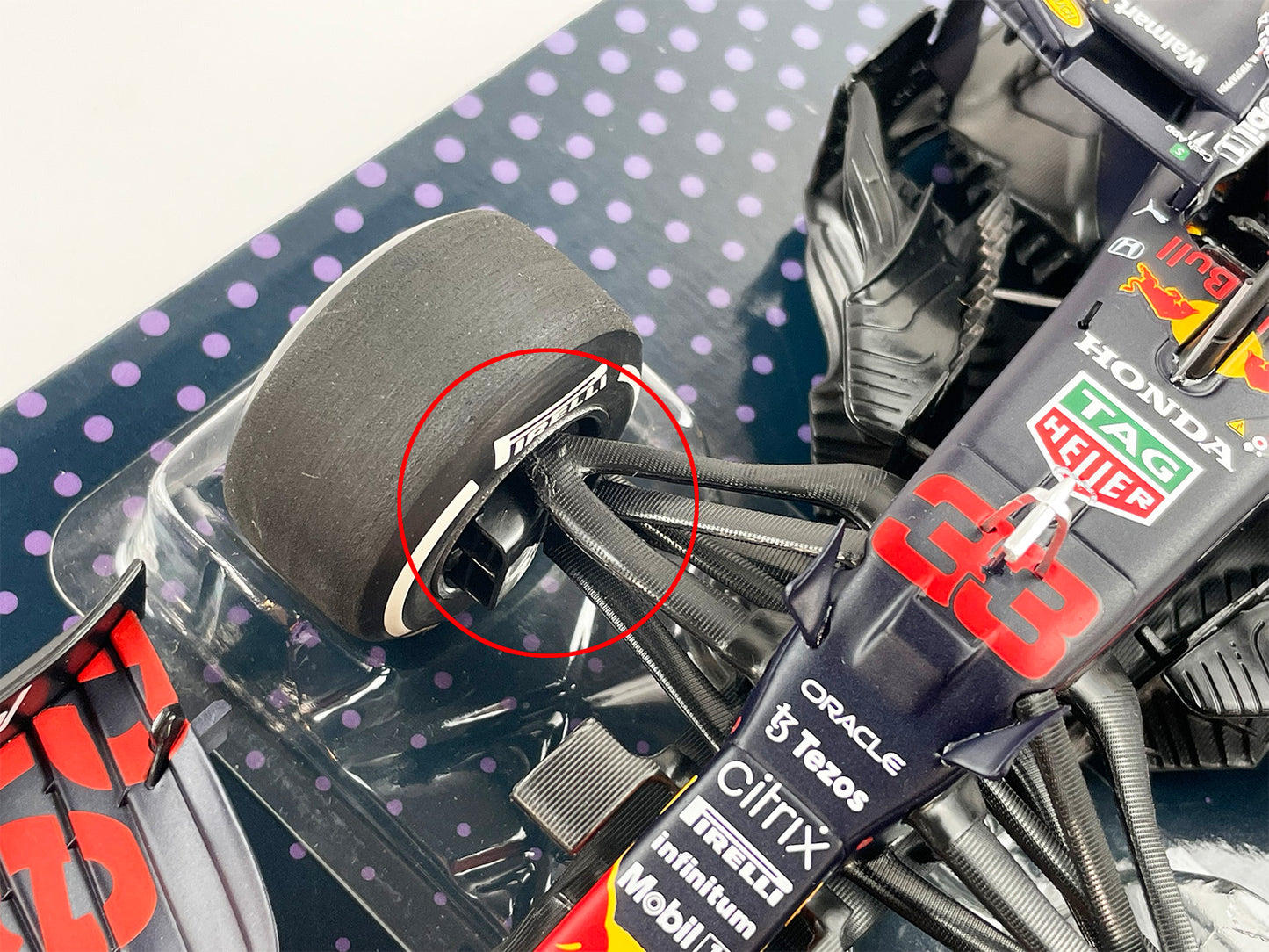 Repaired - MINICHAMPS 1:18 Red Bull F1 RB16B Max Verstappen Abu Dhabi 2021 World Champion