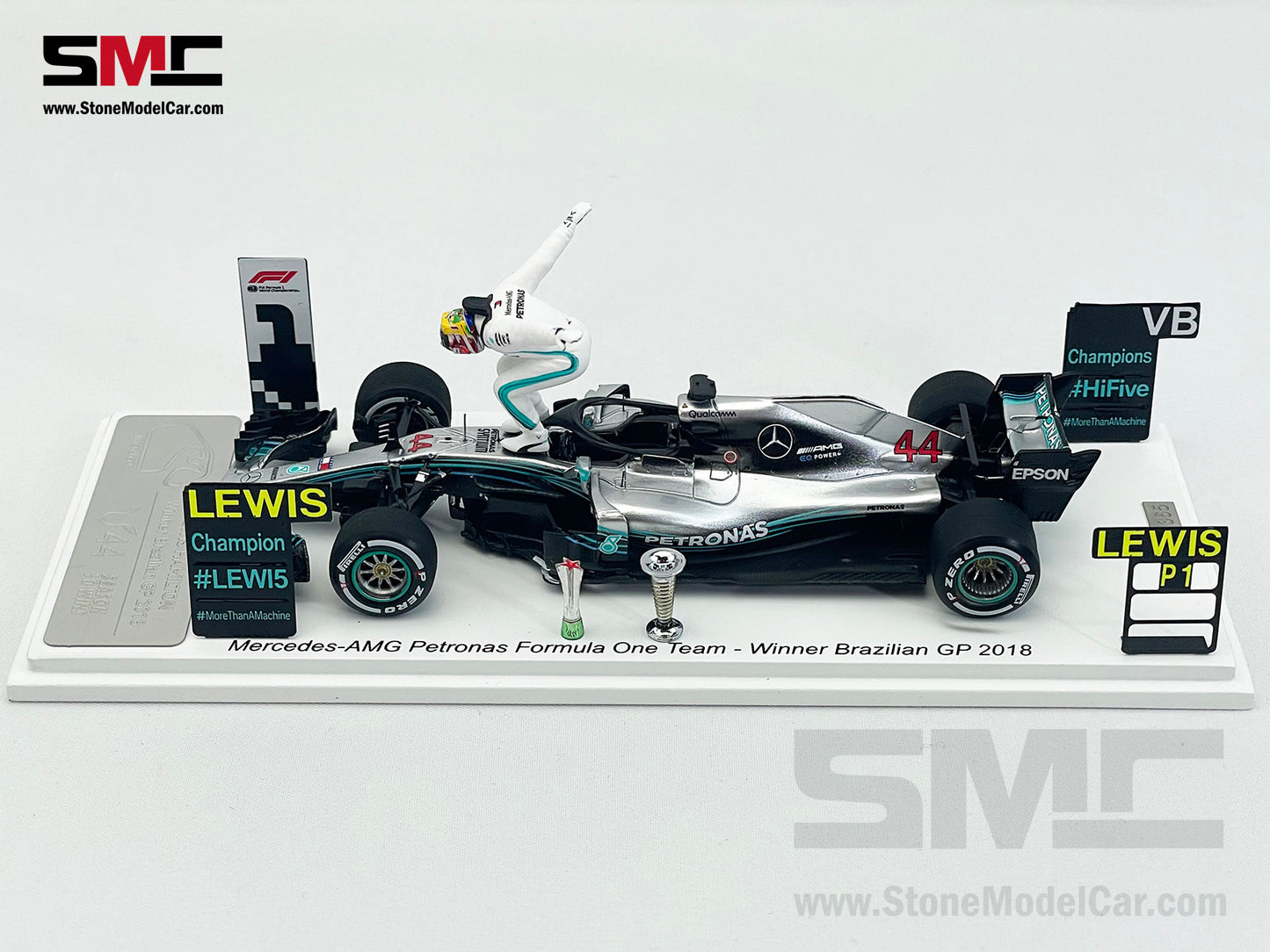 Mercedes AMG F1 W09 #44 Lewis Hamilton Brazil GP 2018 World Champion 1:43 Spark Figure Edition