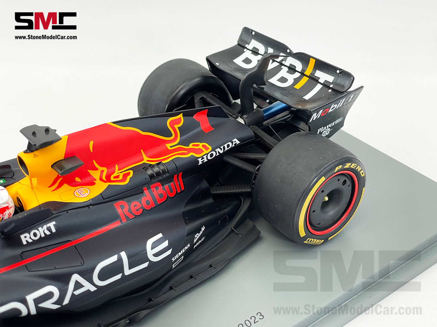 Red Bull F1 RB19 #1 Max Verstappen Winner Qatar GP 2023 World Champion Spark 1:18 18S909