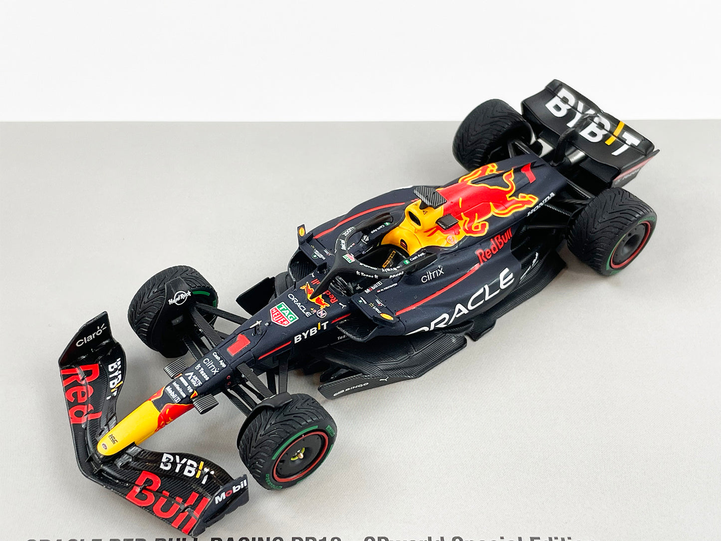2022 F1 World Champion #1 Max Verstappen Red Bull RB18 Japan GP 1:43 Spark with Figure