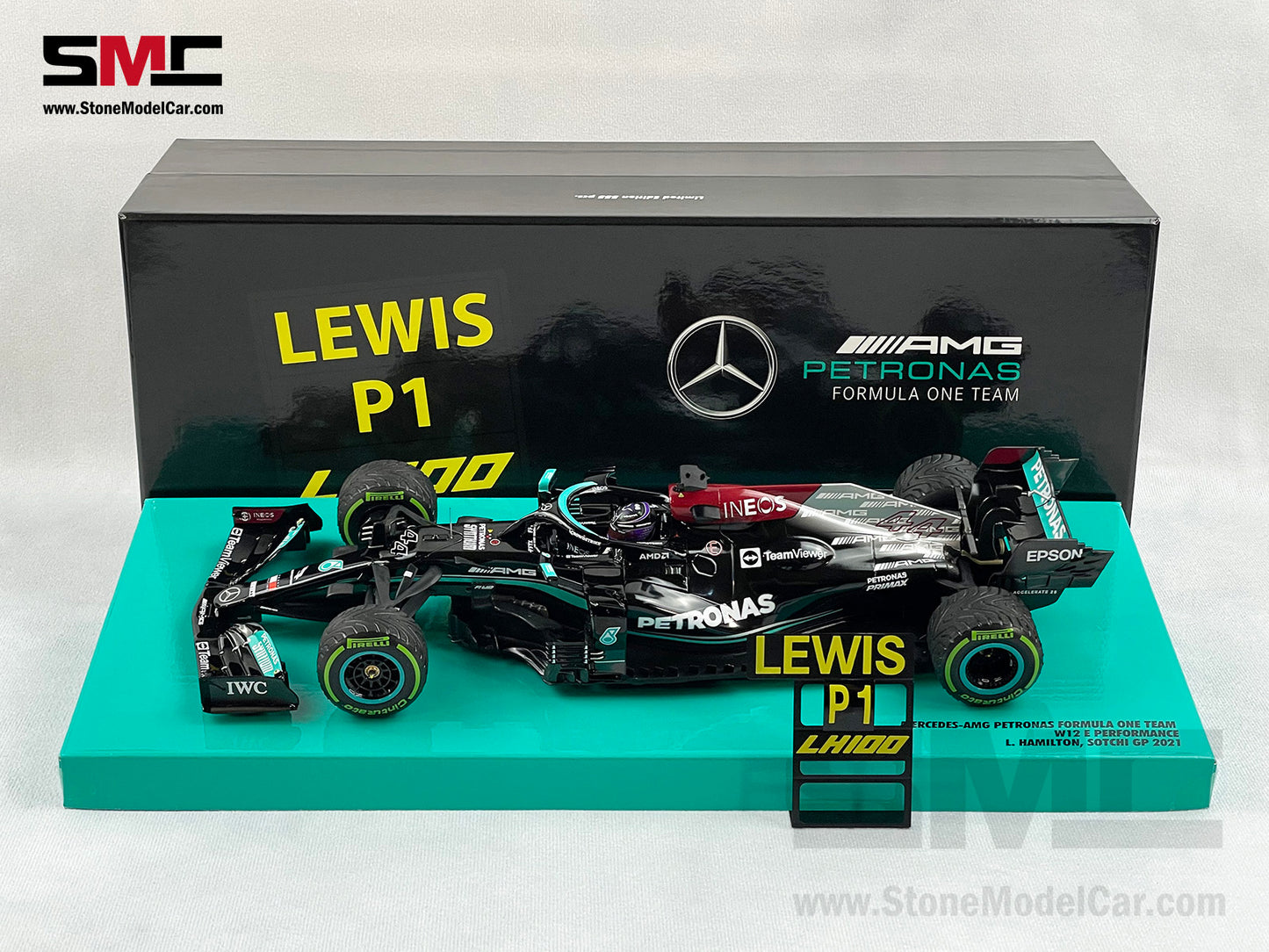 Mercedes AMG F1 W12 #44 Lewis Hamilton Russia 100th GP Win 1:18 Minichamps Gift Box