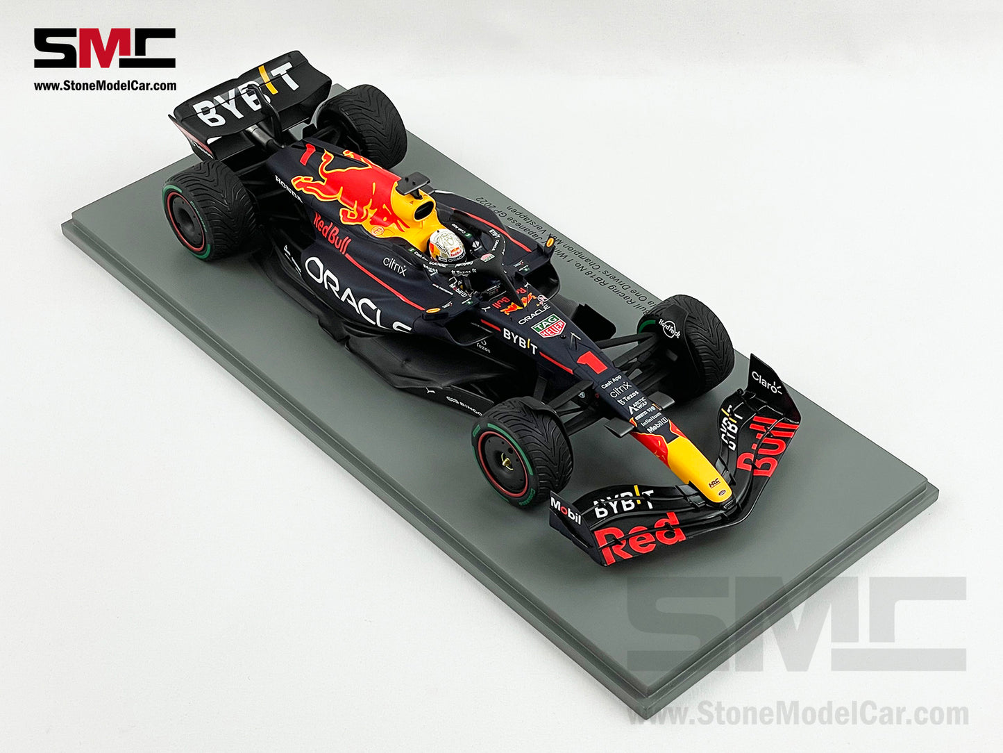 #1 Max Verstappen 2022 World Champion Red Bull F1 RB18 Japan GP 1:18 Spark 18S774