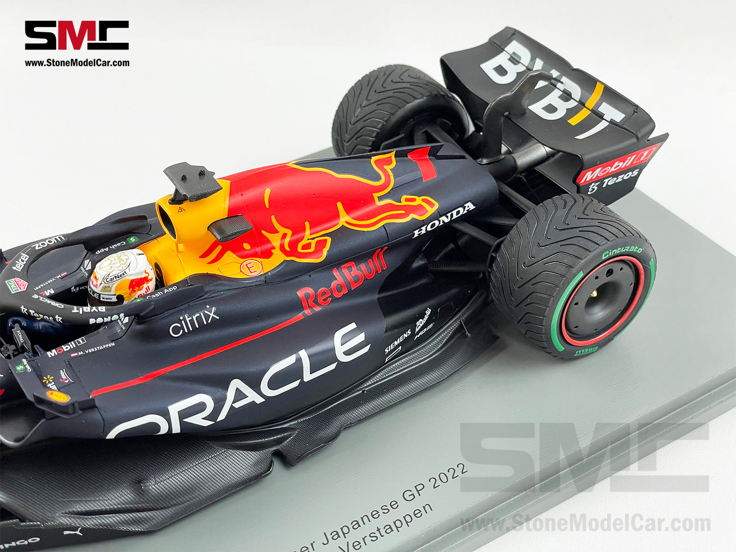 #1 Max Verstappen 2022 World Champion Red Bull F1 RB18 Japan GP 1:18 Spark 18S774
