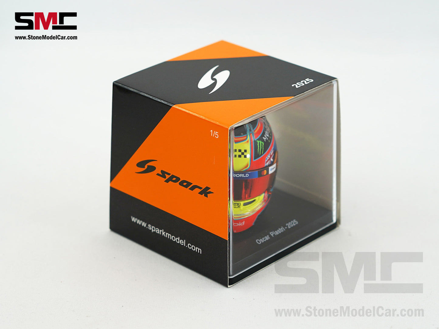 McLaren F1 MCL39 #81 Oscar Piastri Season 2025 Chinese GP Winner Spark 1:5 Helmet