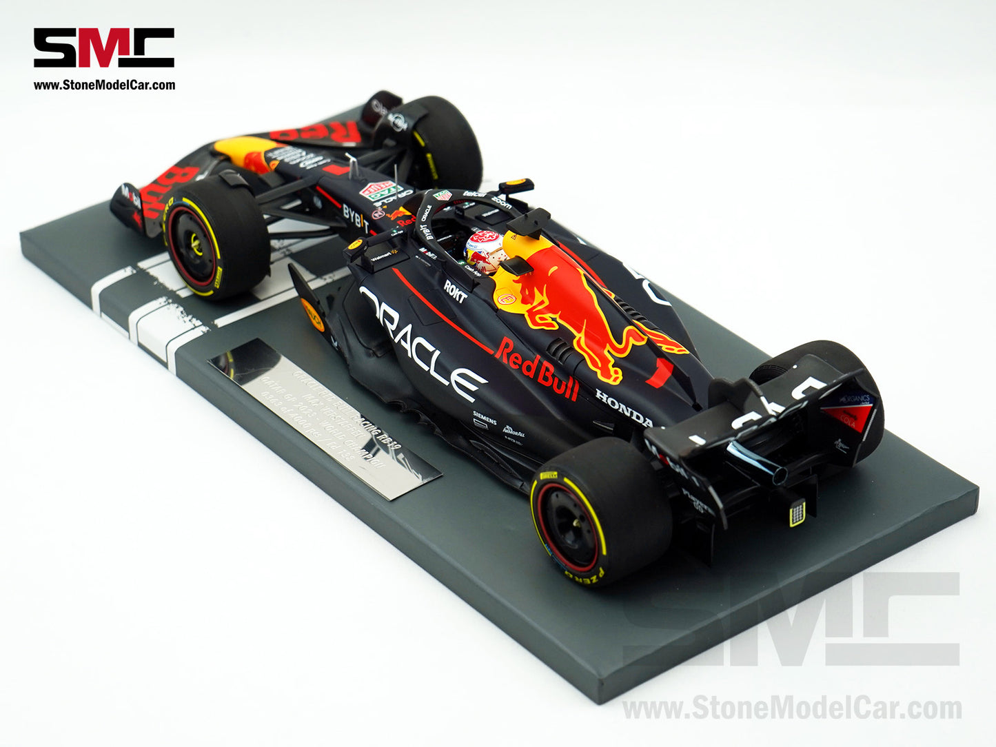 Red Bull F1 RB19 #1 Max Verstappen Winner Qatar GP 2023 World Champion MINICHAMPS 1:18 Figure Special