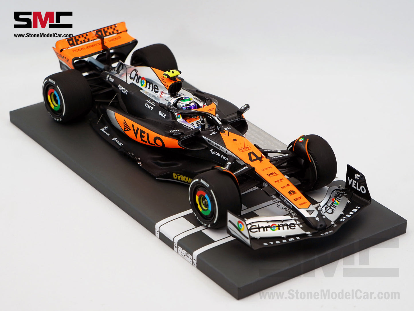 McLaren F1 MCL60 #4 Lando Norris 2nd British GP 2023 Special Livery 1:18 MINICHAMPS