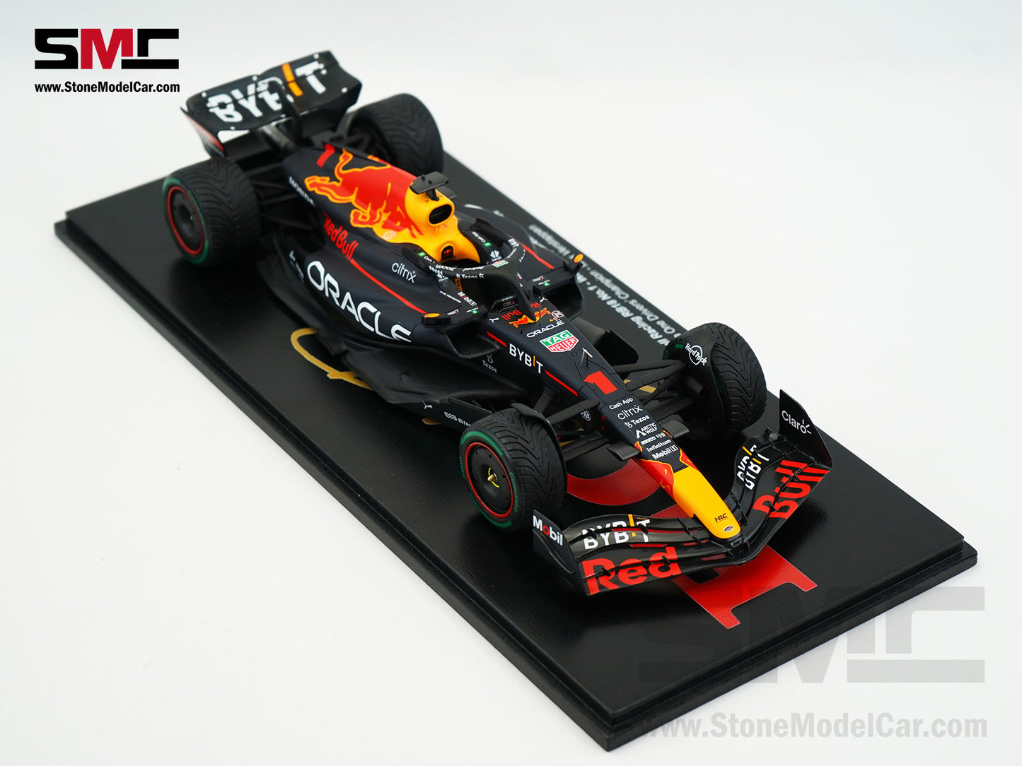 2022 World Champion #1 Max Verstappen Red Bull F1 RB18 Winner Japan GP Spark 1:18 Figure Special