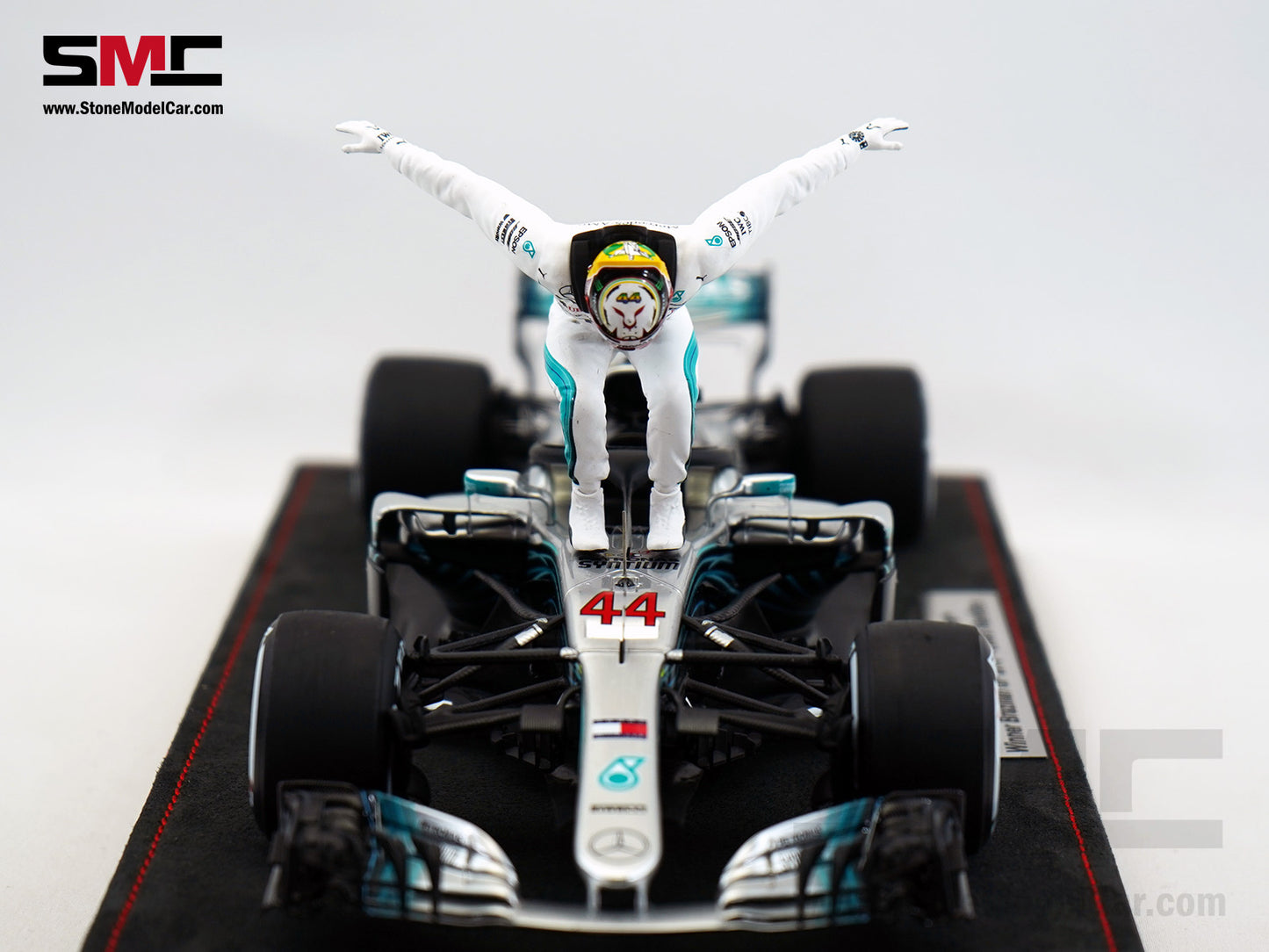 Mercedes AMG F1 W09 #44 Lewis Hamilton Brazil GP 2018 World Champion 1:18 Spark Figure Edition