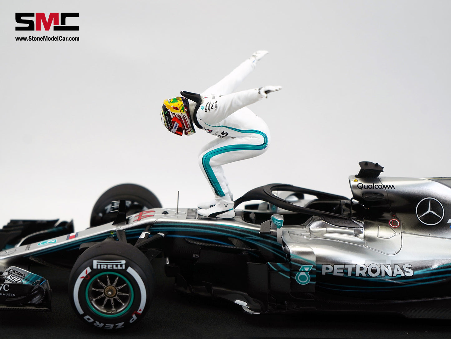 Mercedes AMG F1 W09 #44 Lewis Hamilton Brazil GP 2018 World Champion 1:18 Spark Figure Edition