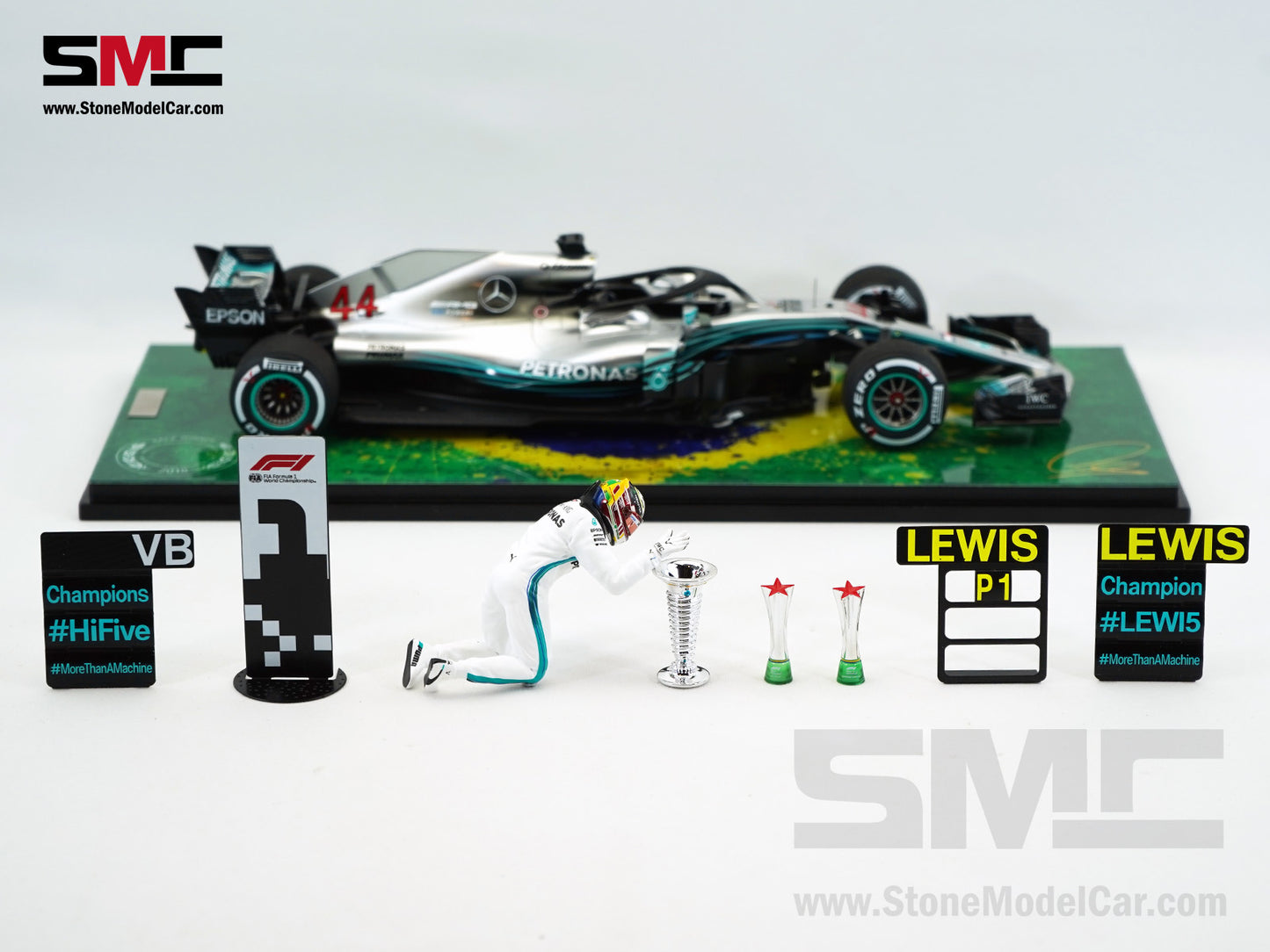 Mercedes AMG F1 W09 #44 Lewis Hamilton Brazil GP 2018 World Champion Spark 1:18 Figure Edition