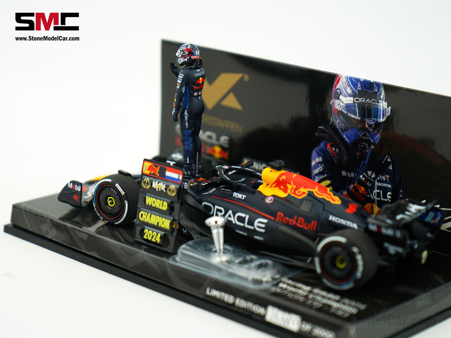 Red Bull F1 RB20 #1 Max Verstappen Las Vegas GP 2024 World Champion MINICHAMPS 1:43 Figure Special Edition