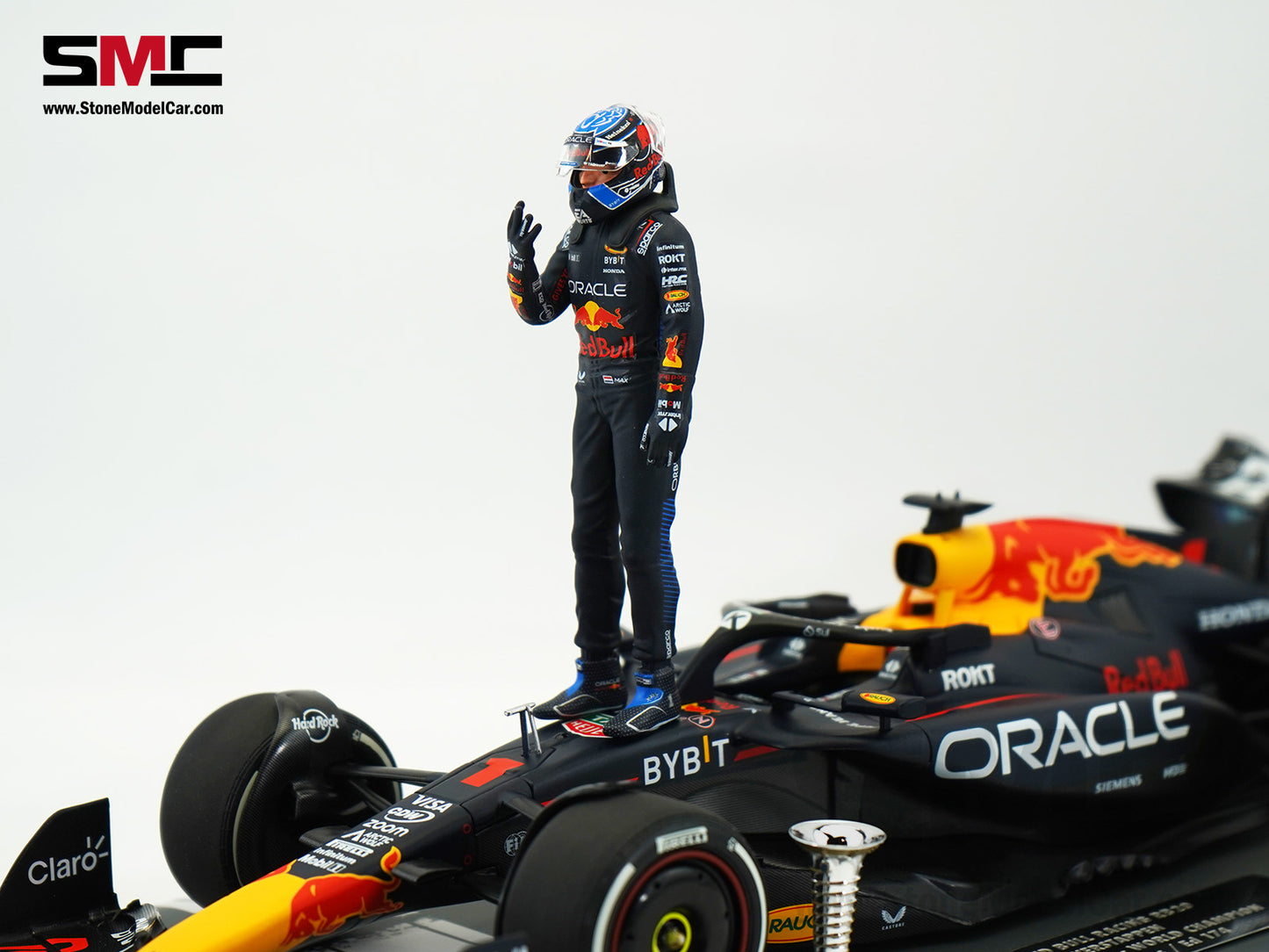 Red Bull F1 RB20 #1 Max Verstappen Las Vegas GP 2024 World Champion MINICHAMPS 1:18 Figure Special Edition