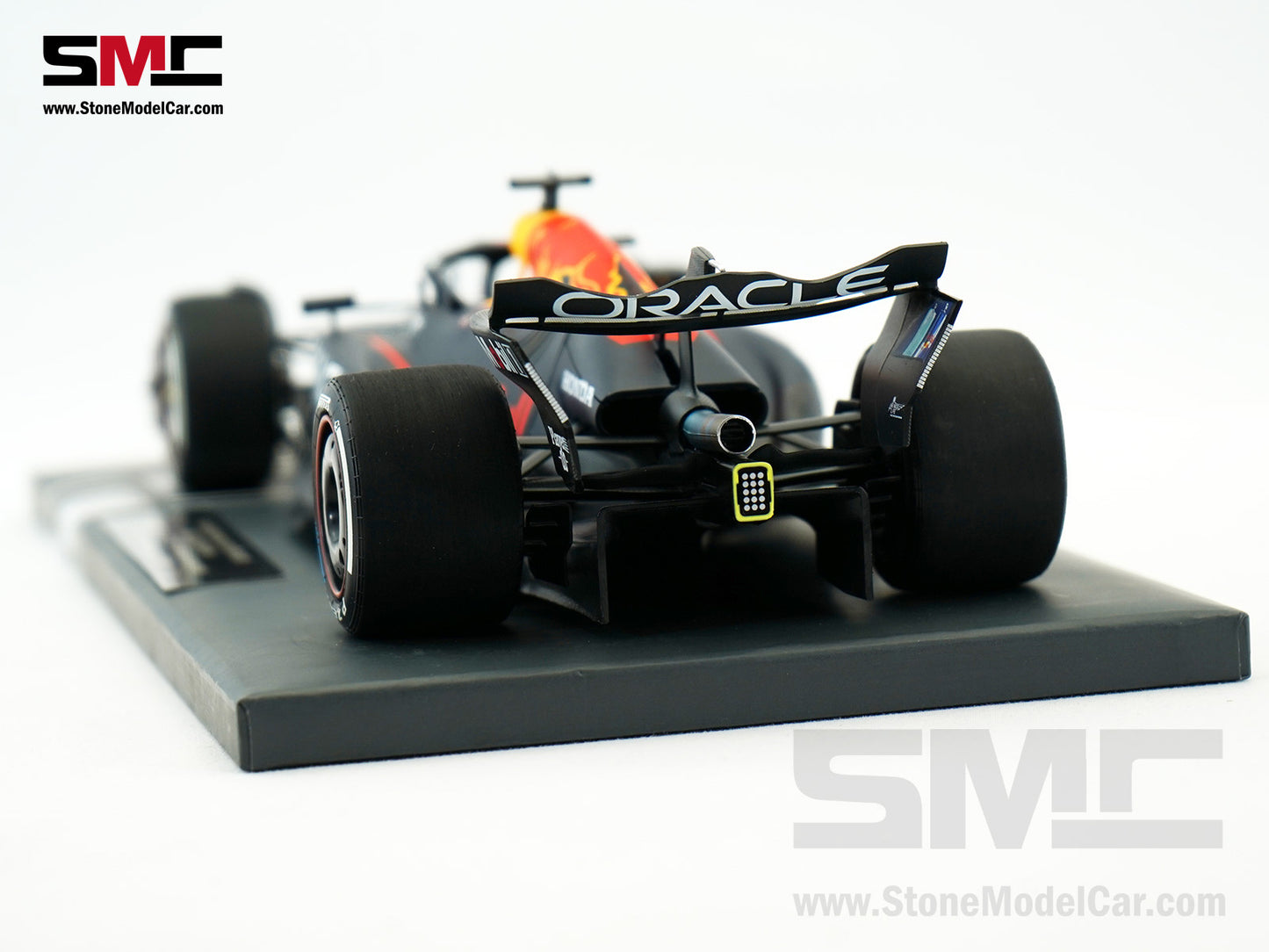 Red Bull F1 RB20 #1 Max Verstappen Las Vegas GP 2024 World Champion MINICHAMPS 1:18 Figure Special Edition