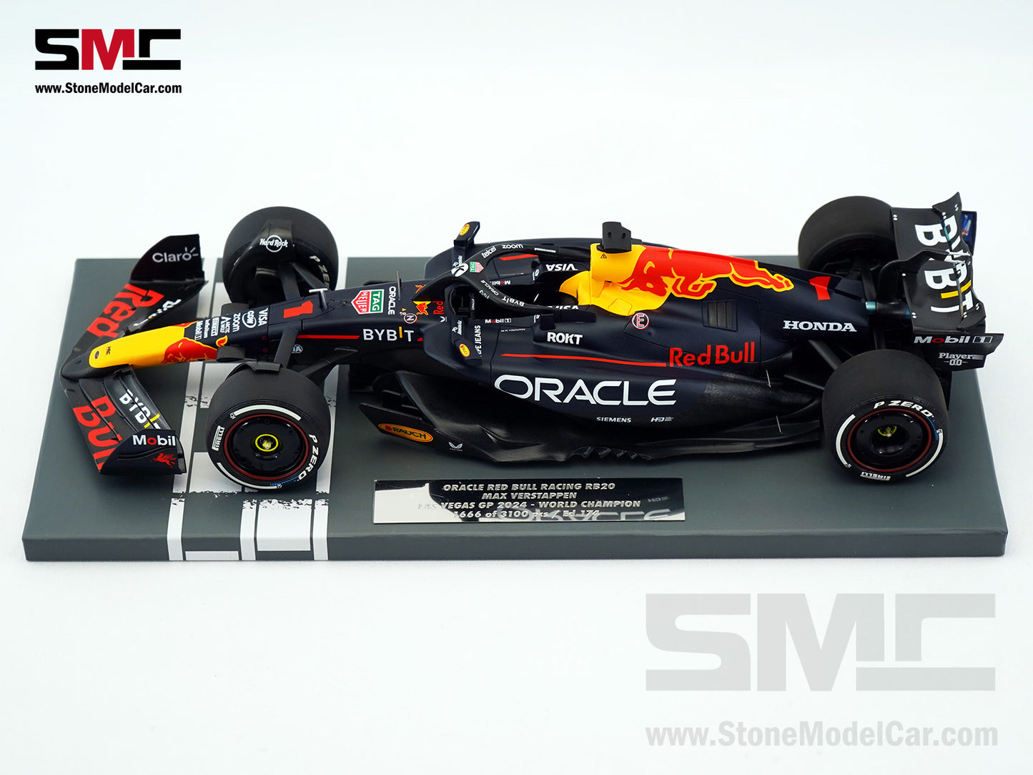Red Bull F1 RB20 #1 Max Verstappen Las Vegas GP 2024 World Champion MINICHAMPS 1:18 Figure Special Edition