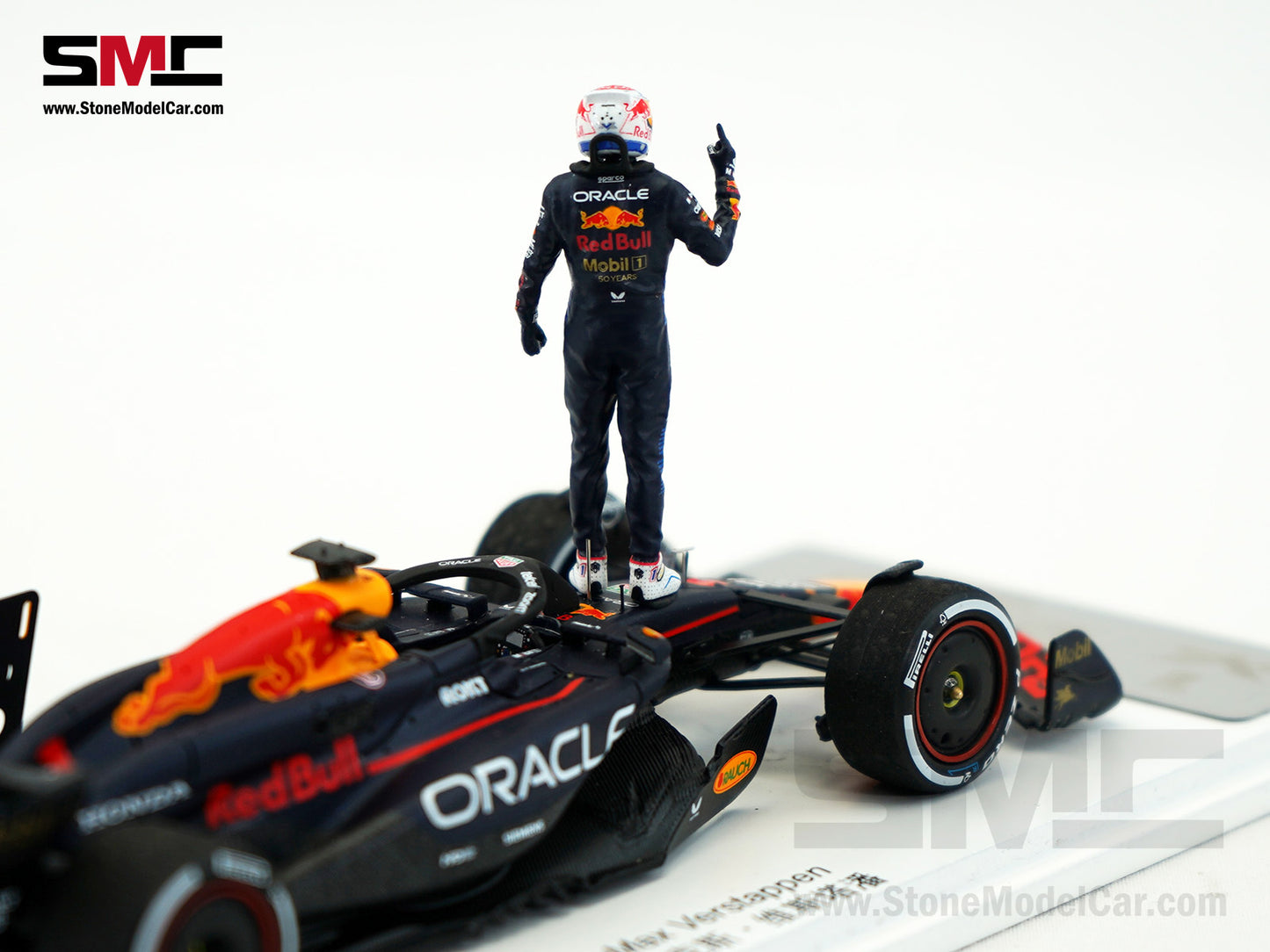 Red Bull F1 RB20 #1 Max Verstappen Chinese GP Winner 2024 World Champion 1:43 Spark Special