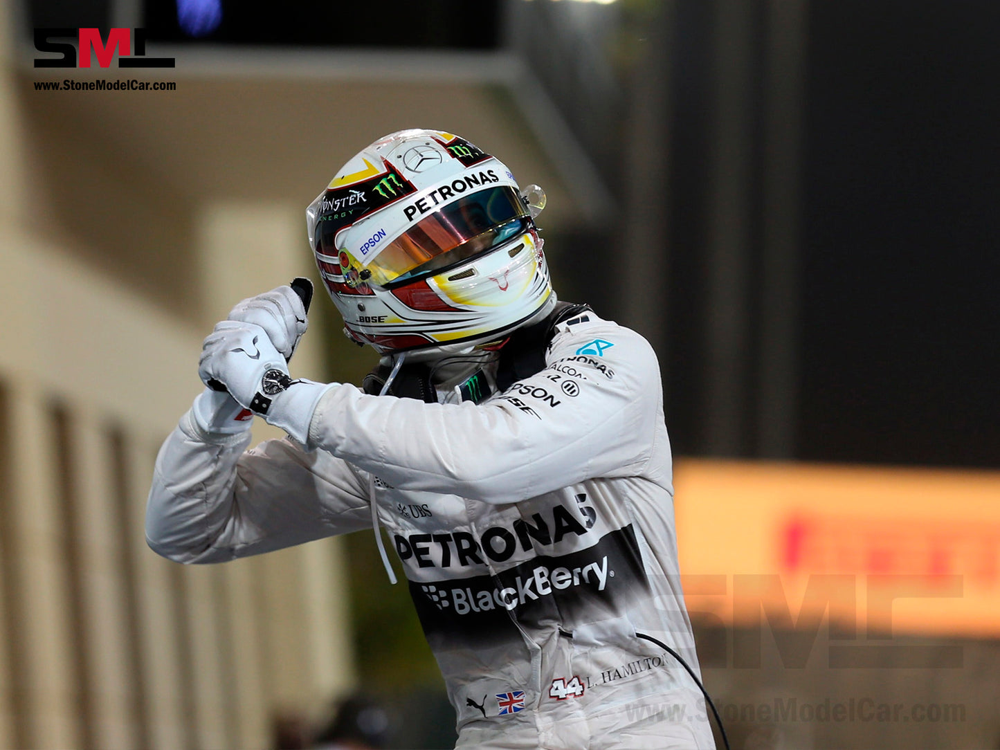 Mercedes F1 W06 #44 Lewis Hamilton Bahrain GP 2015 3x World Champion 1:43 Spark Special Figure Edition