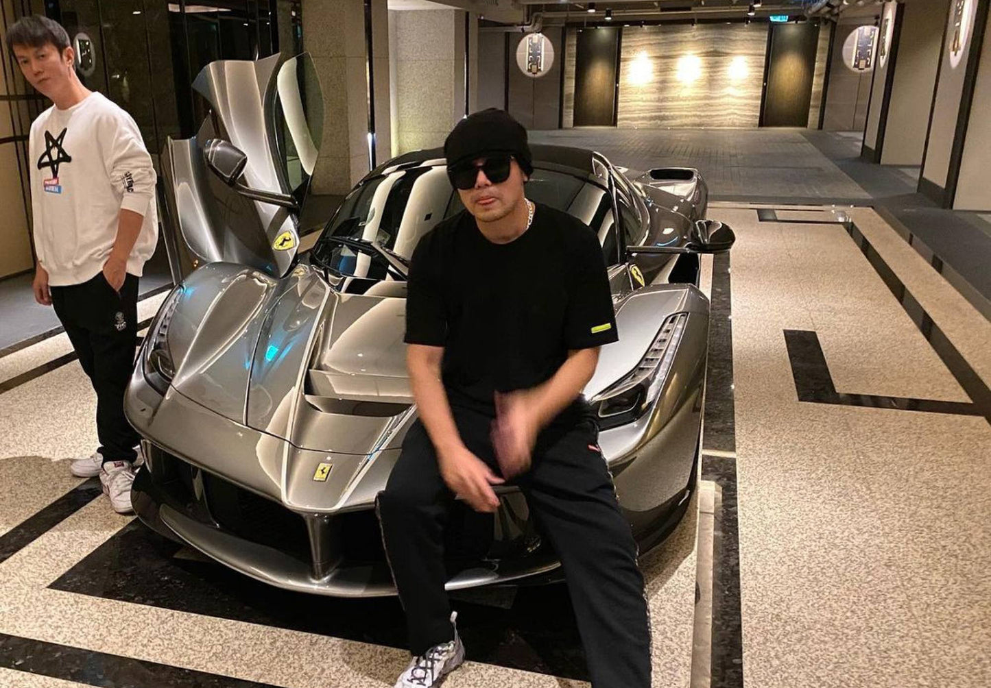 BBR High End Ferrari 1:18 LaFerrari APERTA King of Mandopop Jay Chou Gray Iron Color Full Open