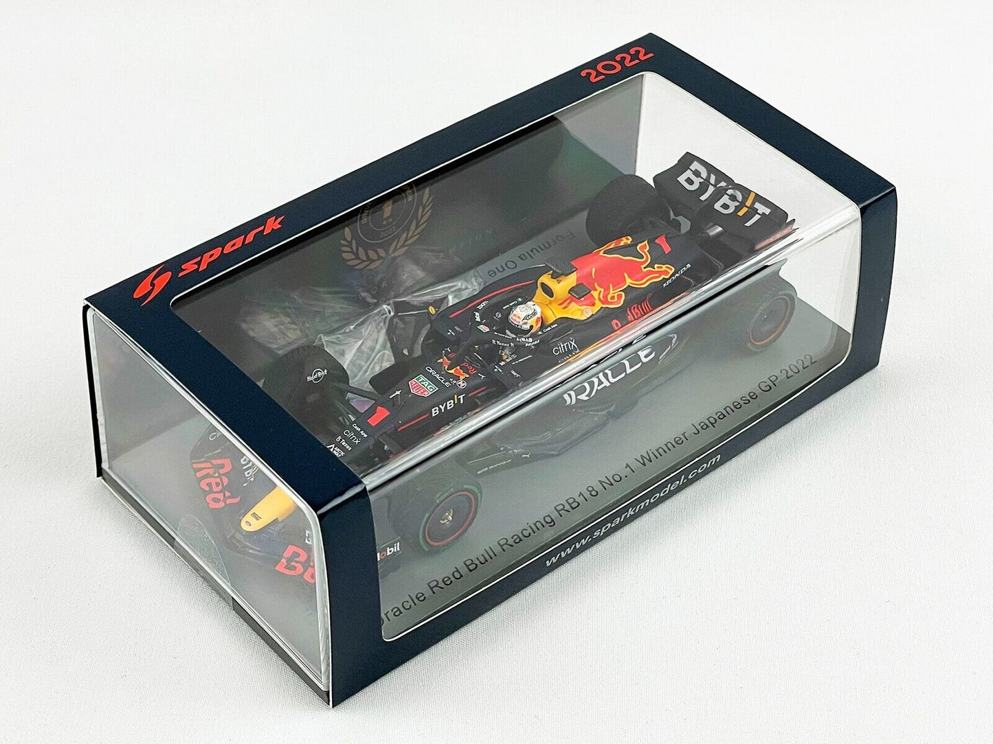 2022 World Champion #1 Max Verstappen Red Bull F1 RB18 Japan GP Winner 1:43 Spark