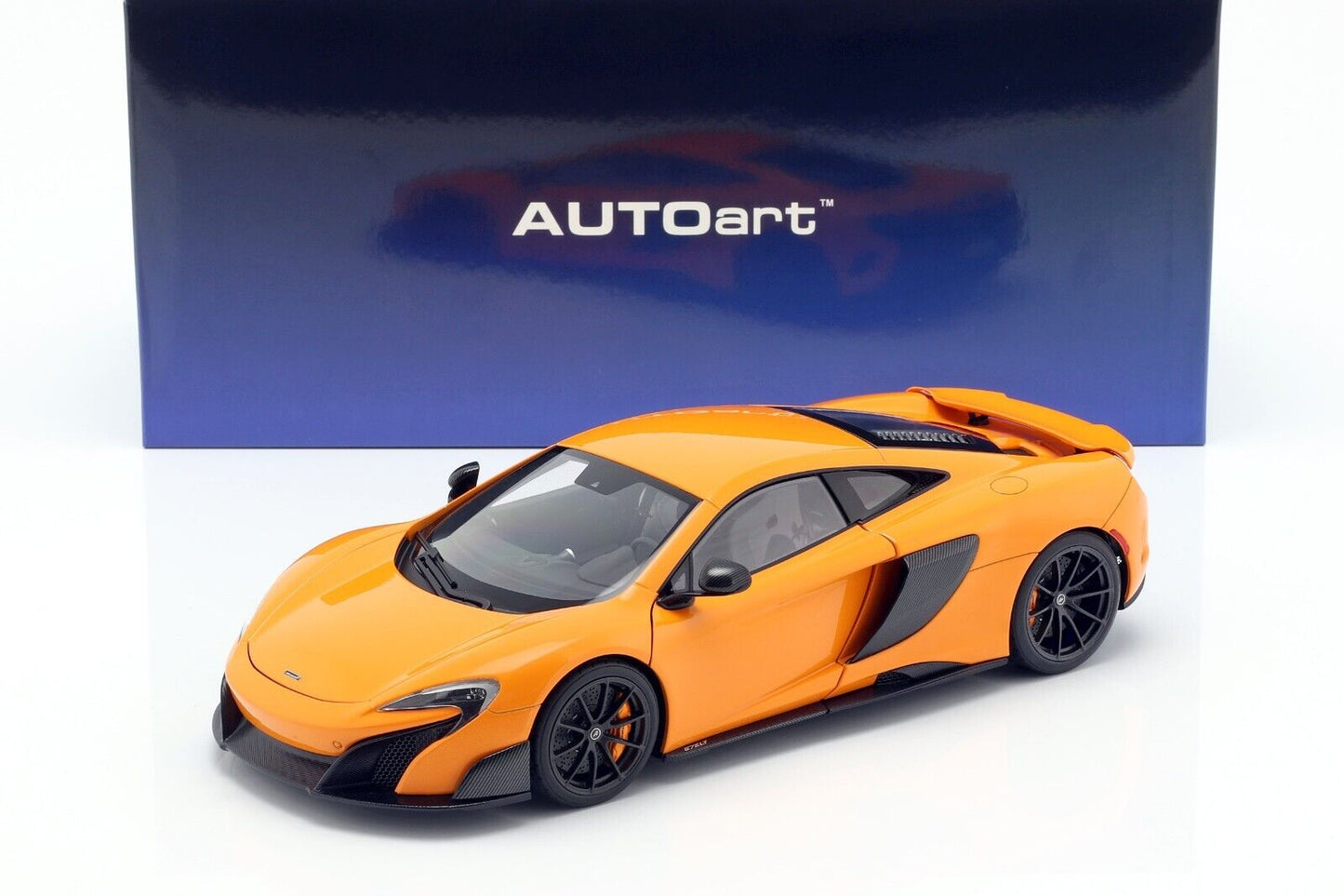 McLaren 675 LT Year 2016 McLaren Orange 1:18 AUTOart
