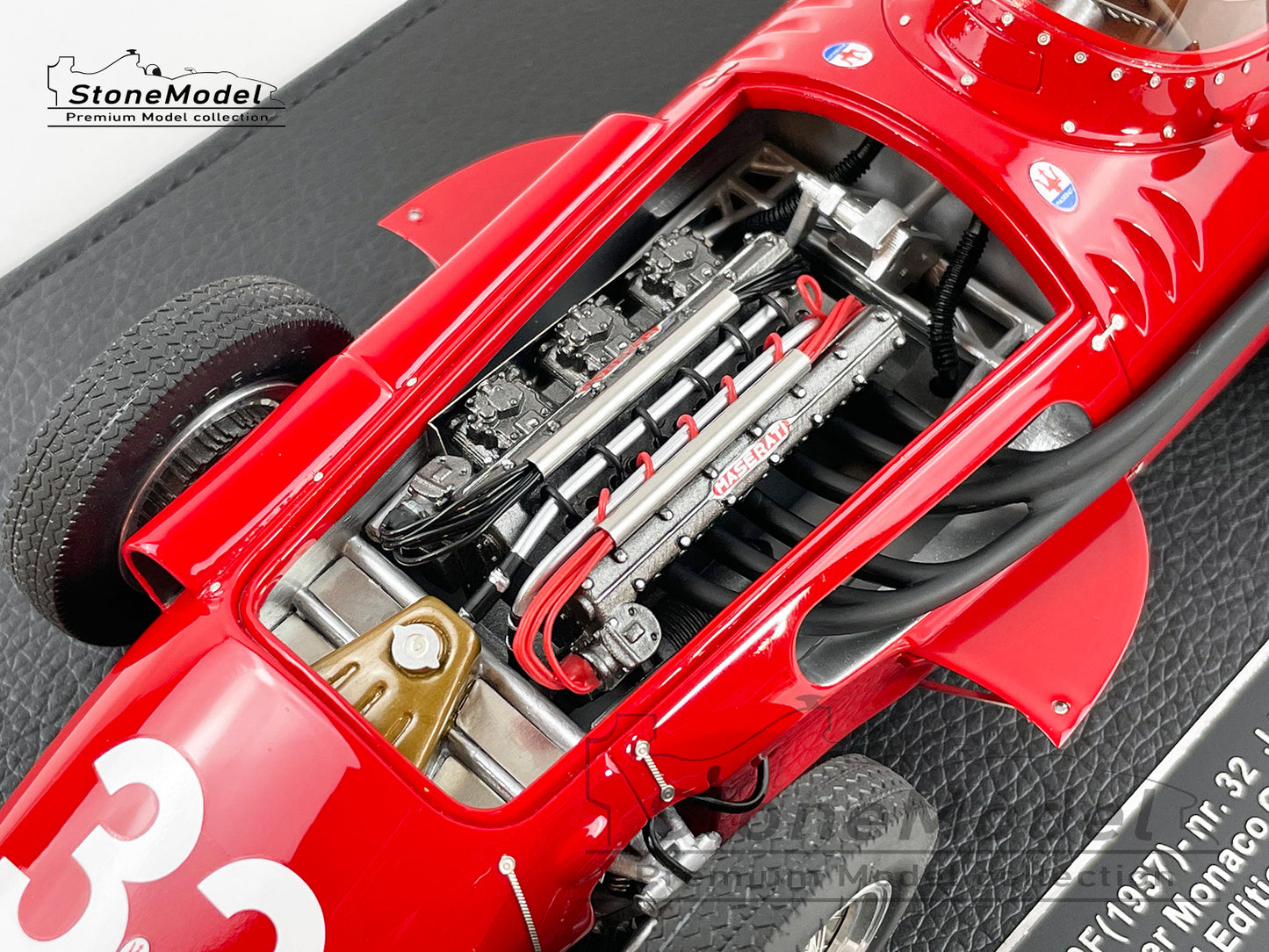 Maserati F1 250F #32 Juan Manuel Fangio Monaco GP 1957 World Champion 1:18 with Figure