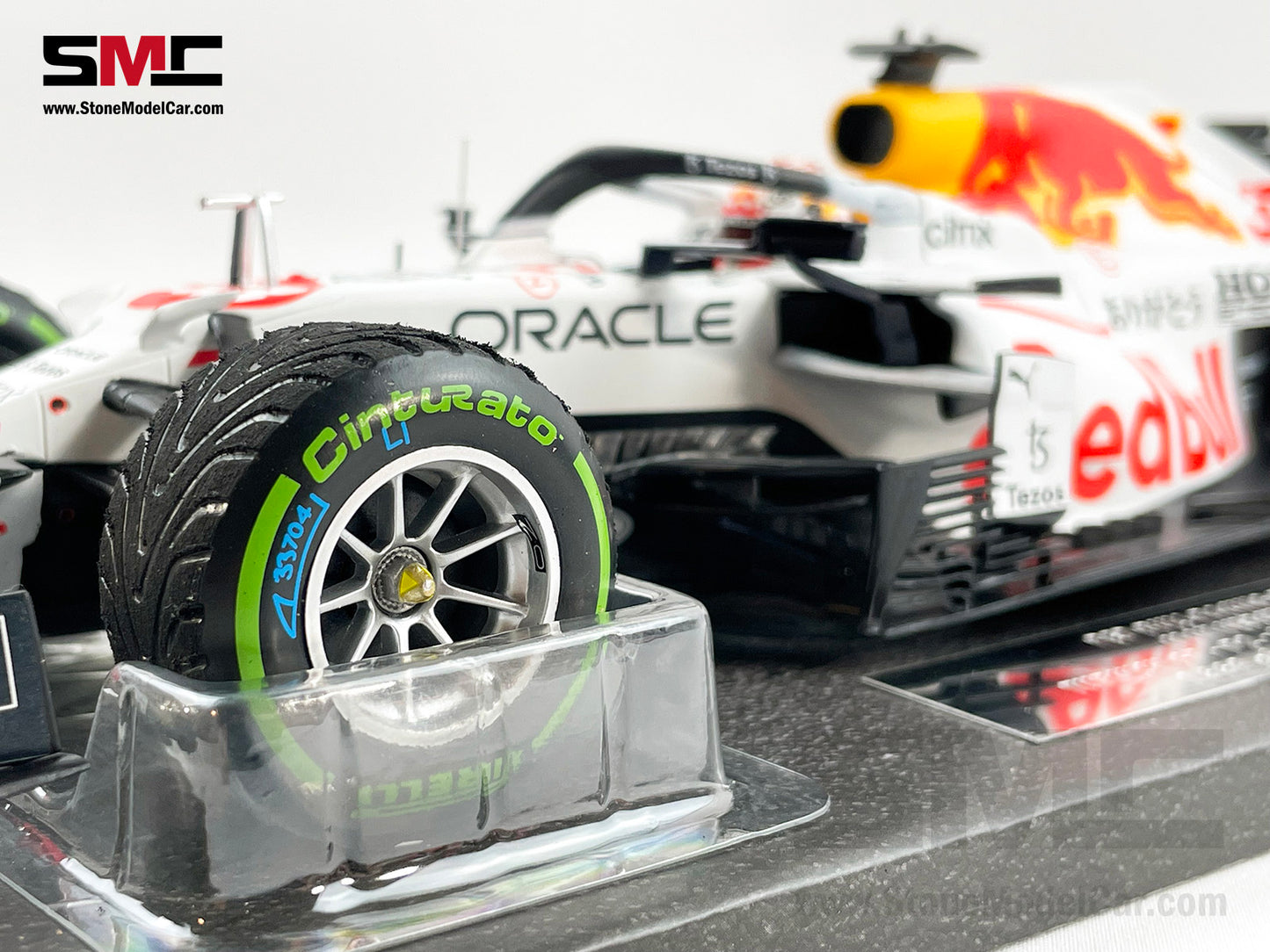 2021 F1 World Champion #33 Max Verstappen Red Bull RB16B Turkish GP Special Livery 1:18 MINICHAMPS