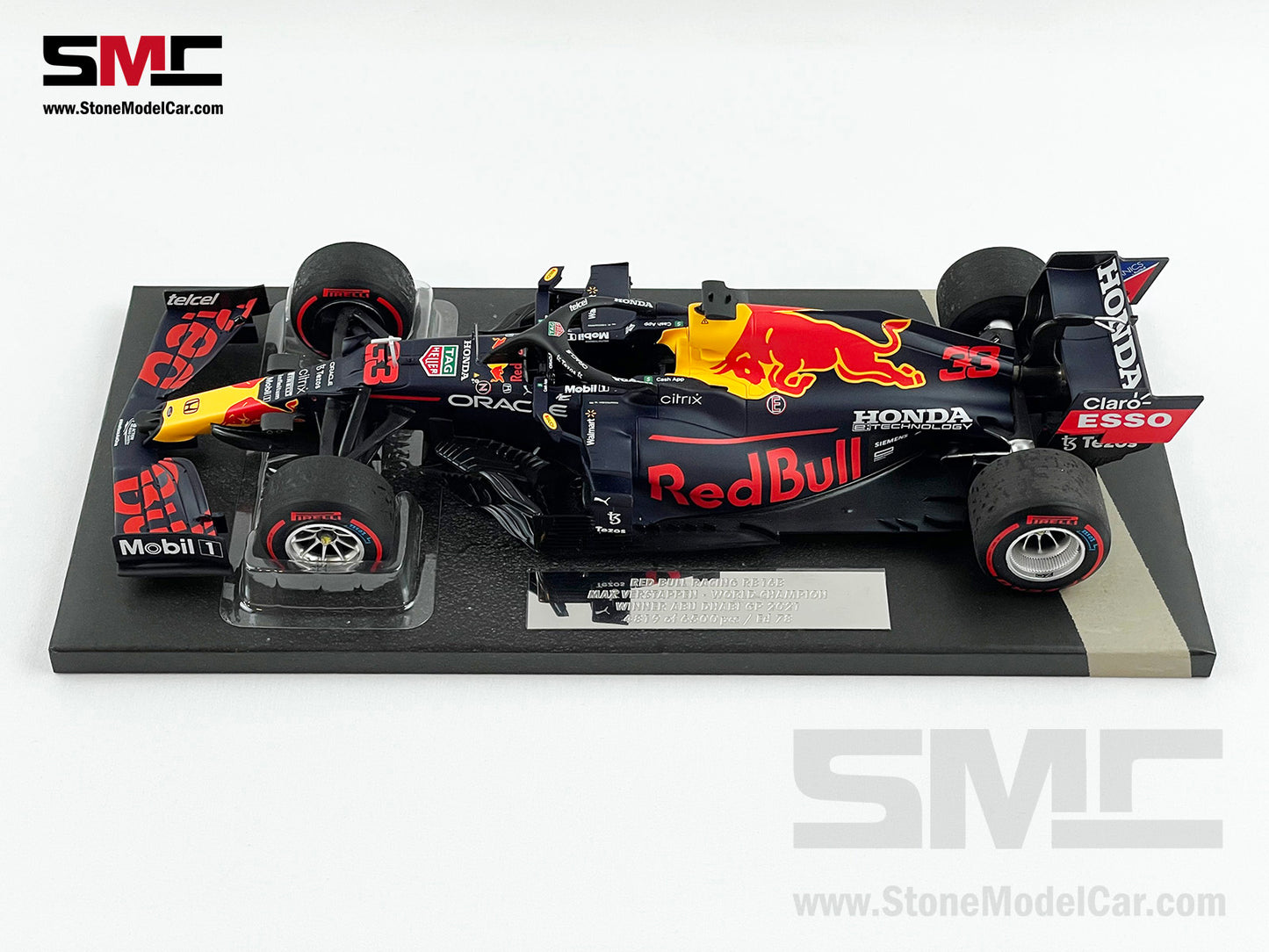 #33 Max Verstappen 2021 World Champion Red Bull F1 RB16B Abu Dhabi GP 1:18 MINICHAMPS with Figure