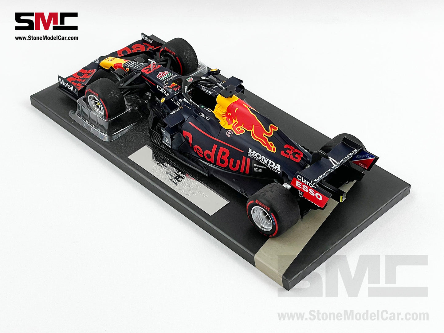 #33 Max Verstappen 2021 World Champion Red Bull F1 RB16B Abu Dhabi GP 1:18 MINICHAMPS with Figure