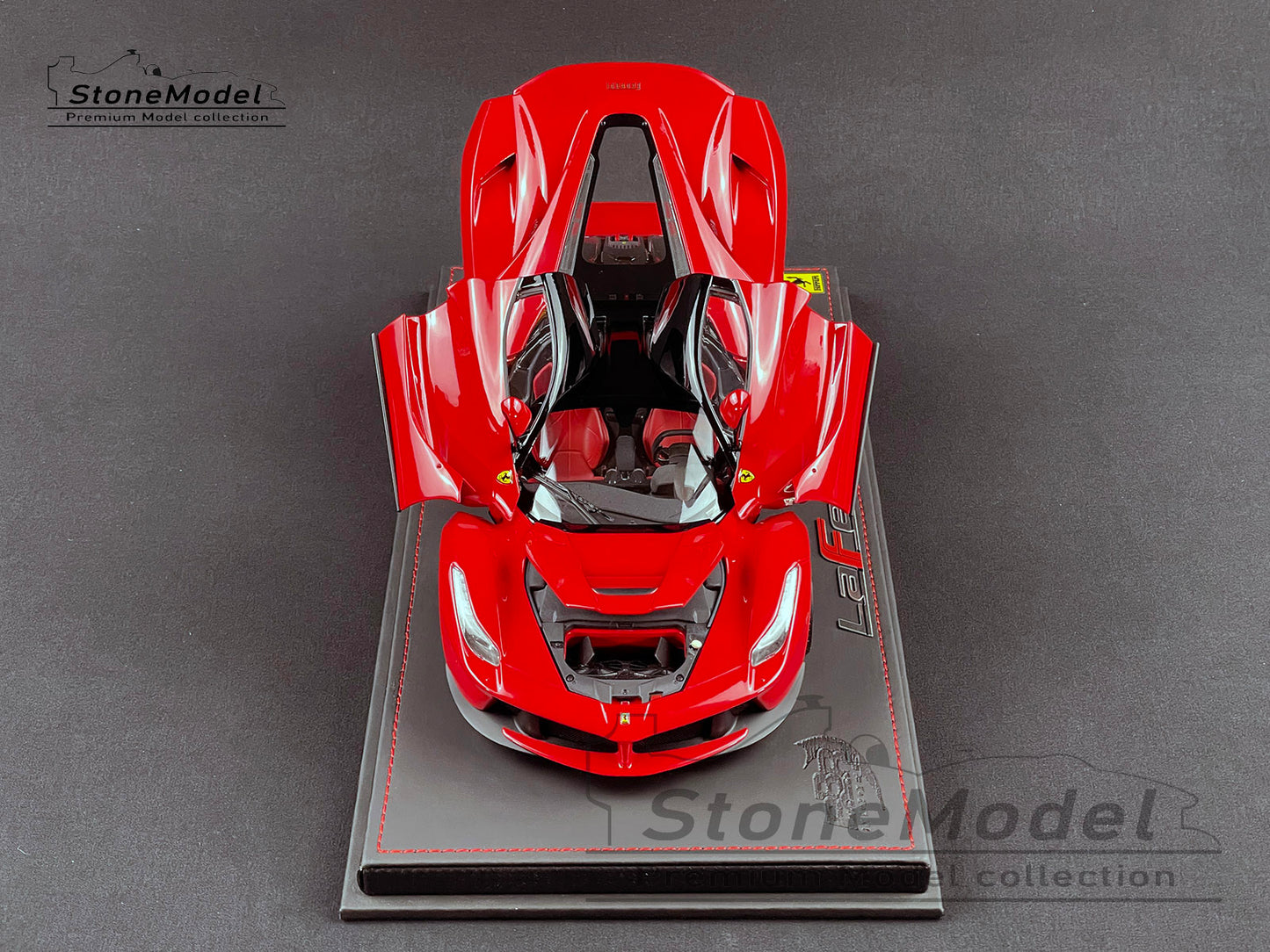 BBR High End Ferrari 1:18 LaFerrari Rosso Corsa 322 Red Diecast Full Open