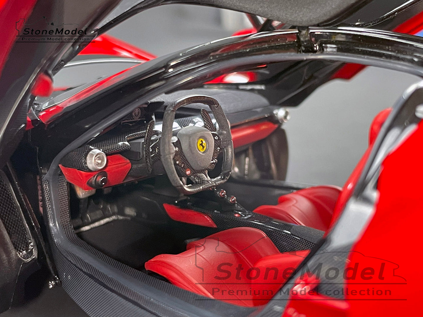 BBR High End Ferrari 1:18 LaFerrari Rosso Corsa 322 Red Diecast Full Open