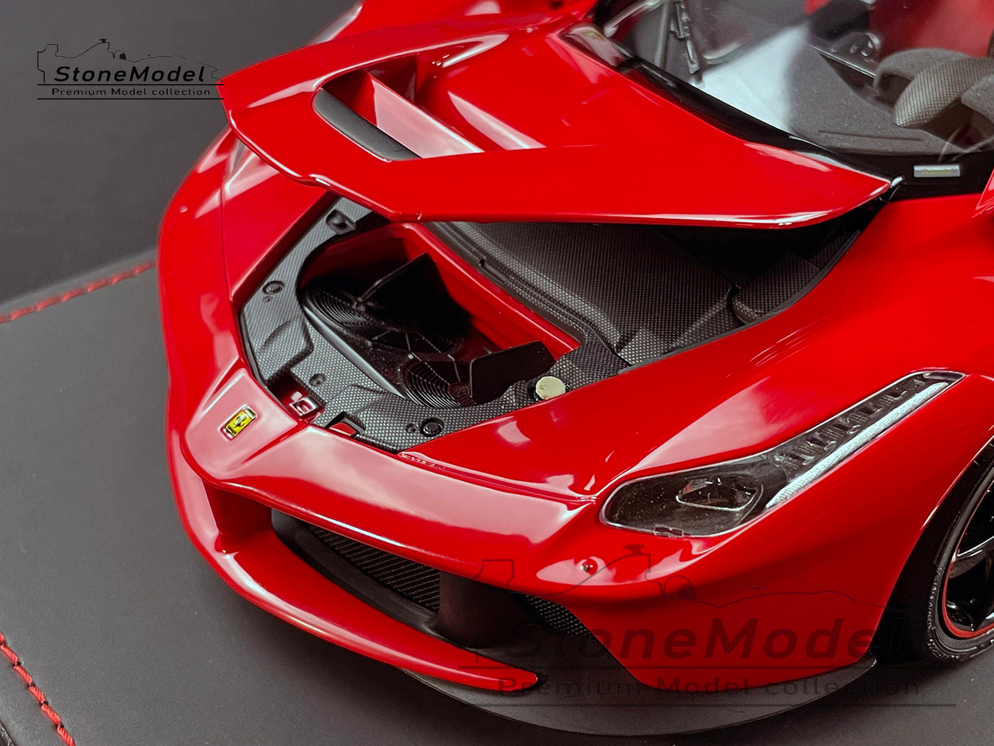 BBR High End Ferrari 1:18 LaFerrari Rosso Corsa 322 Red Diecast Full Open