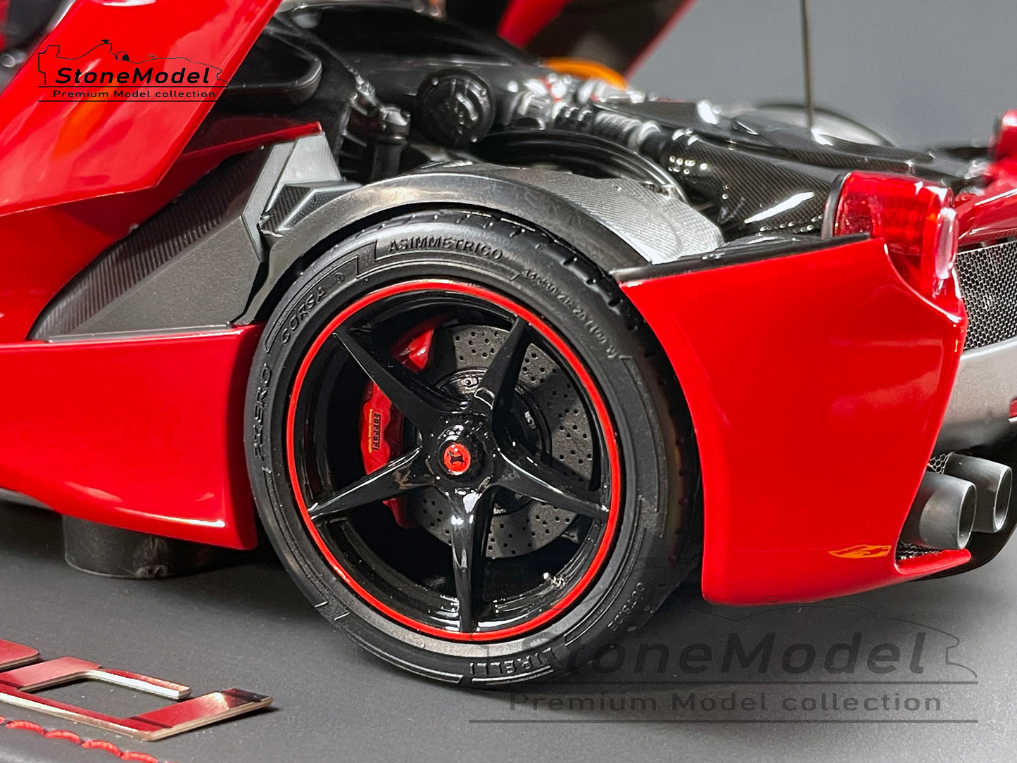 BBR High End Ferrari 1:18 LaFerrari Rosso Corsa 322 Red Diecast Full Open