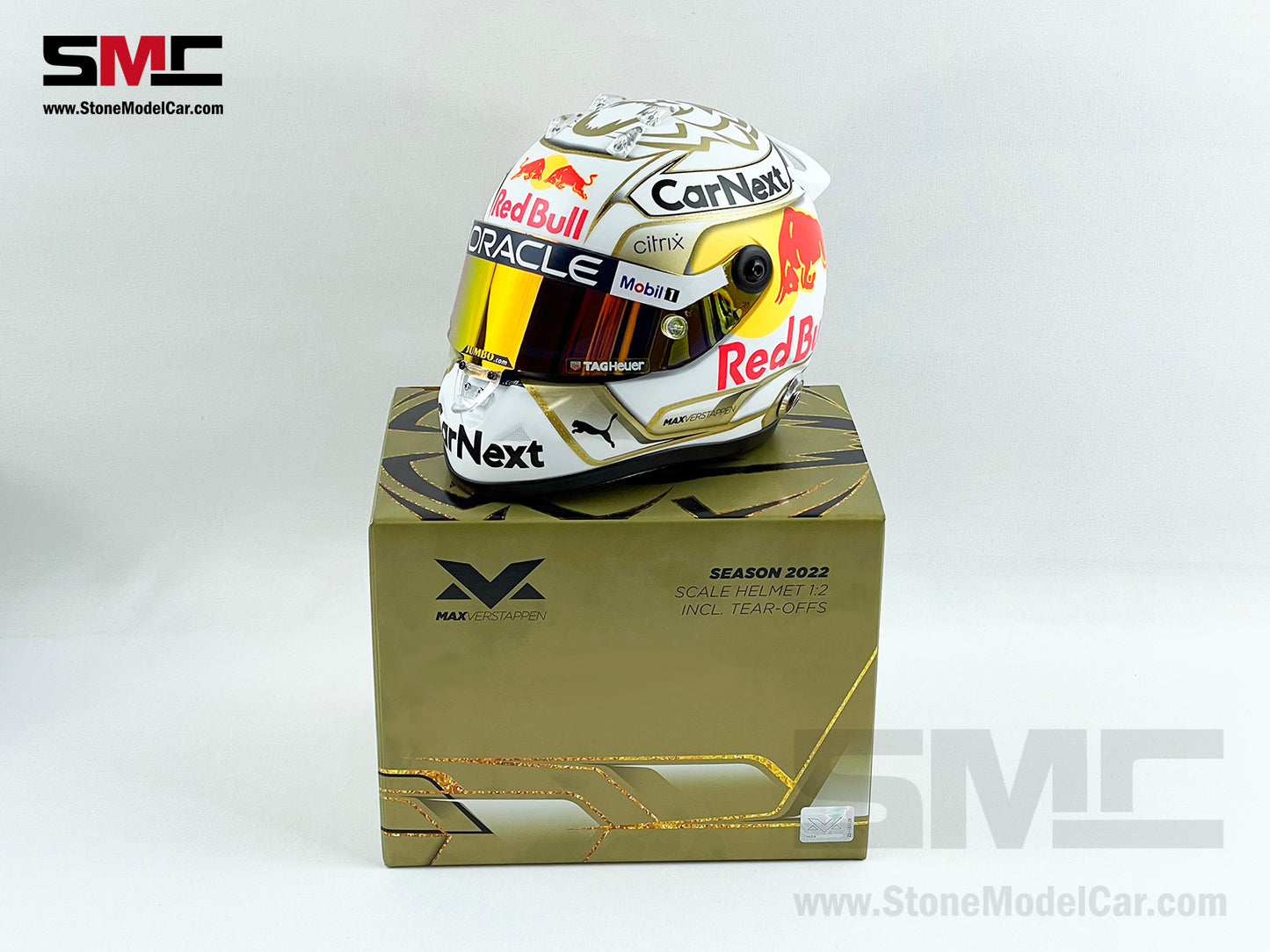 Red Bull F1 RB18 Max Verstappen Season 2022 World Champion Schuberth 1:2 Helmet