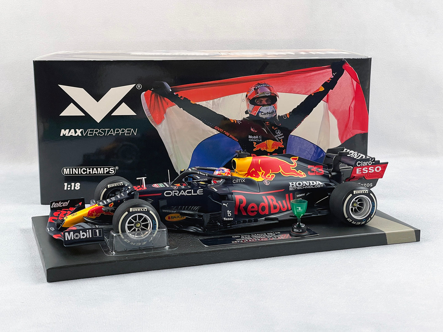 2021 F1 World Champion #33 Max Verstappen Red Bull RB16B Netherlands Dutch 1:18 MINICHAMPS