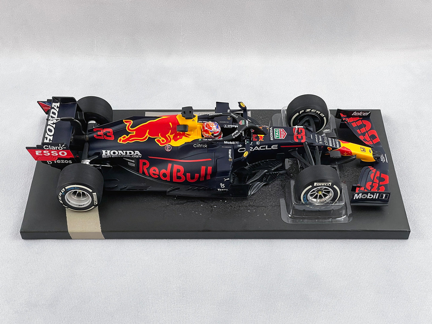 2021 F1 World Champion #33 Max Verstappen Red Bull RB16B Netherlands Dutch 1:18 MINICHAMPS