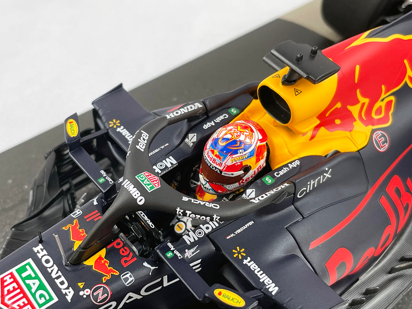 2021 F1 World Champion #33 Max Verstappen Red Bull RB16B Netherlands Dutch 1:18 MINICHAMPS