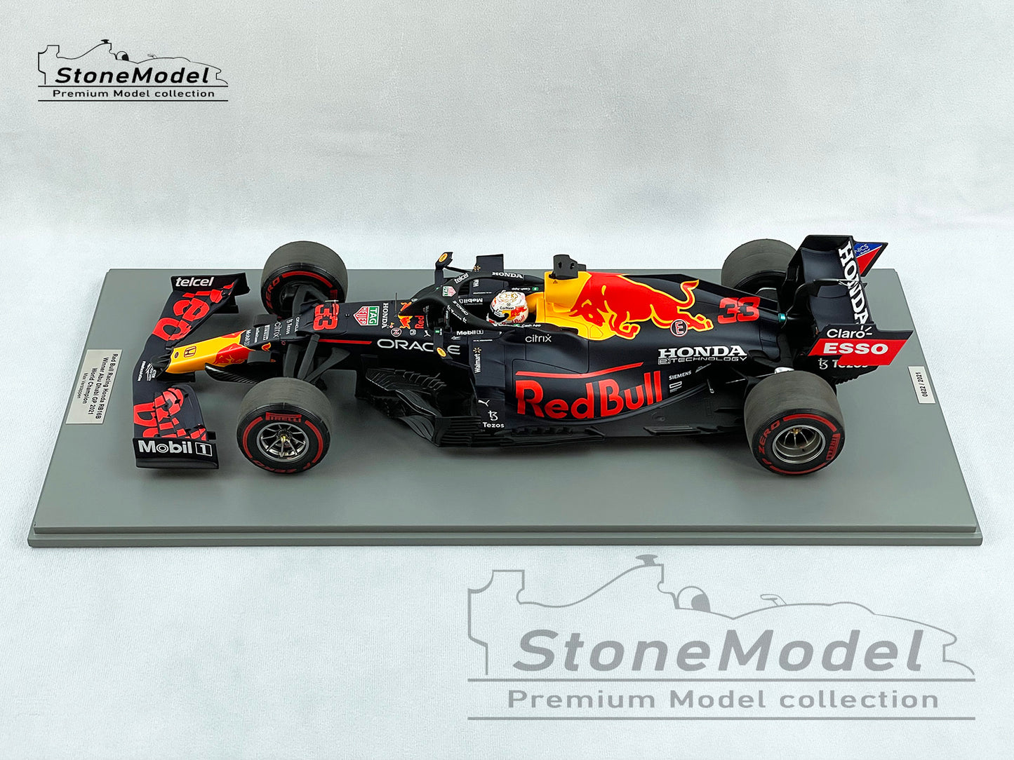 Spark 1:12 F1 Red Bull RB16B #33 Max Verstappen Abu Dhabi GP 2021 World Champion